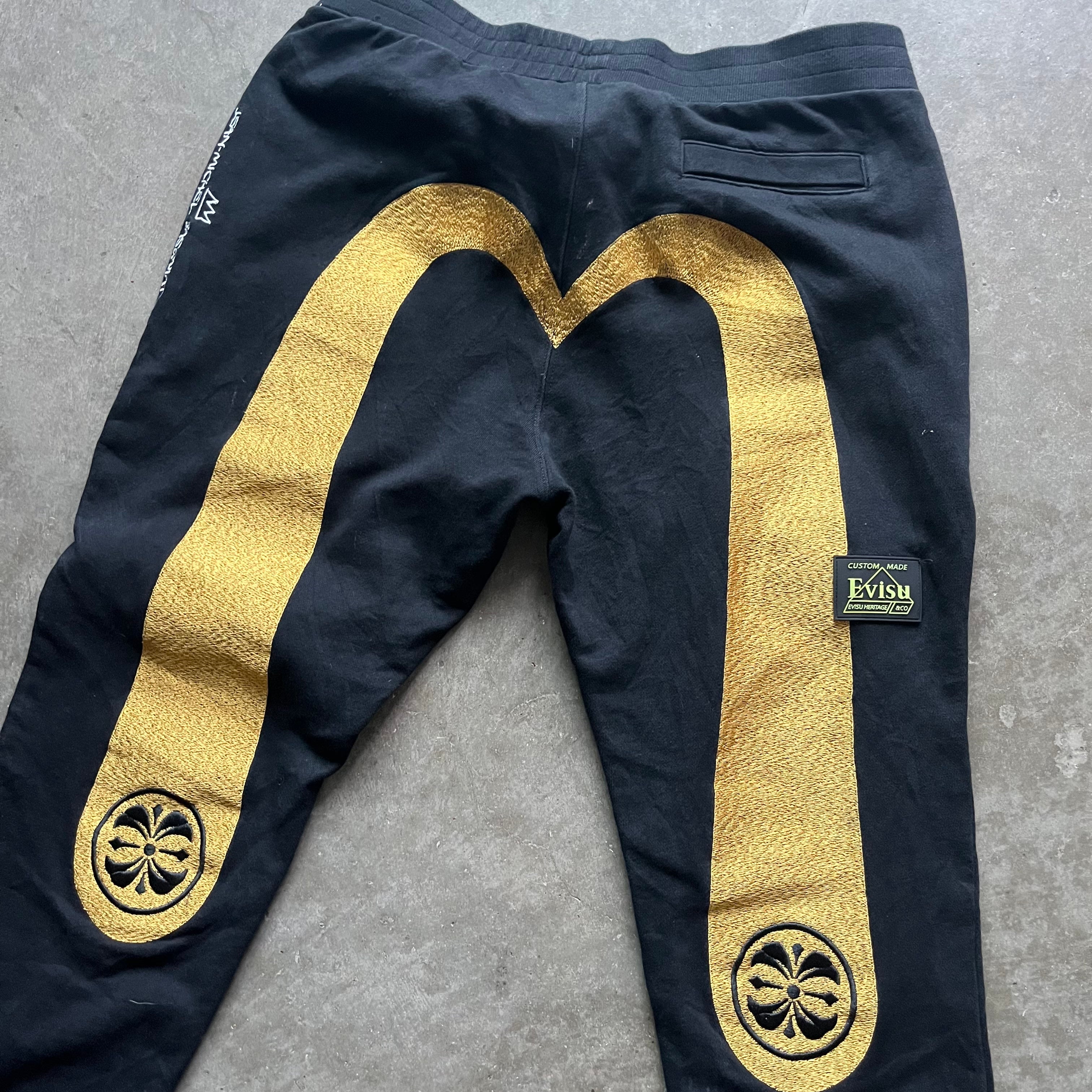 34x27 Evisu Basquiat Sweatpants