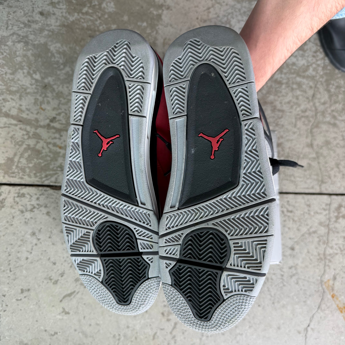 11 Used Jordan 4 Toro Bravo
