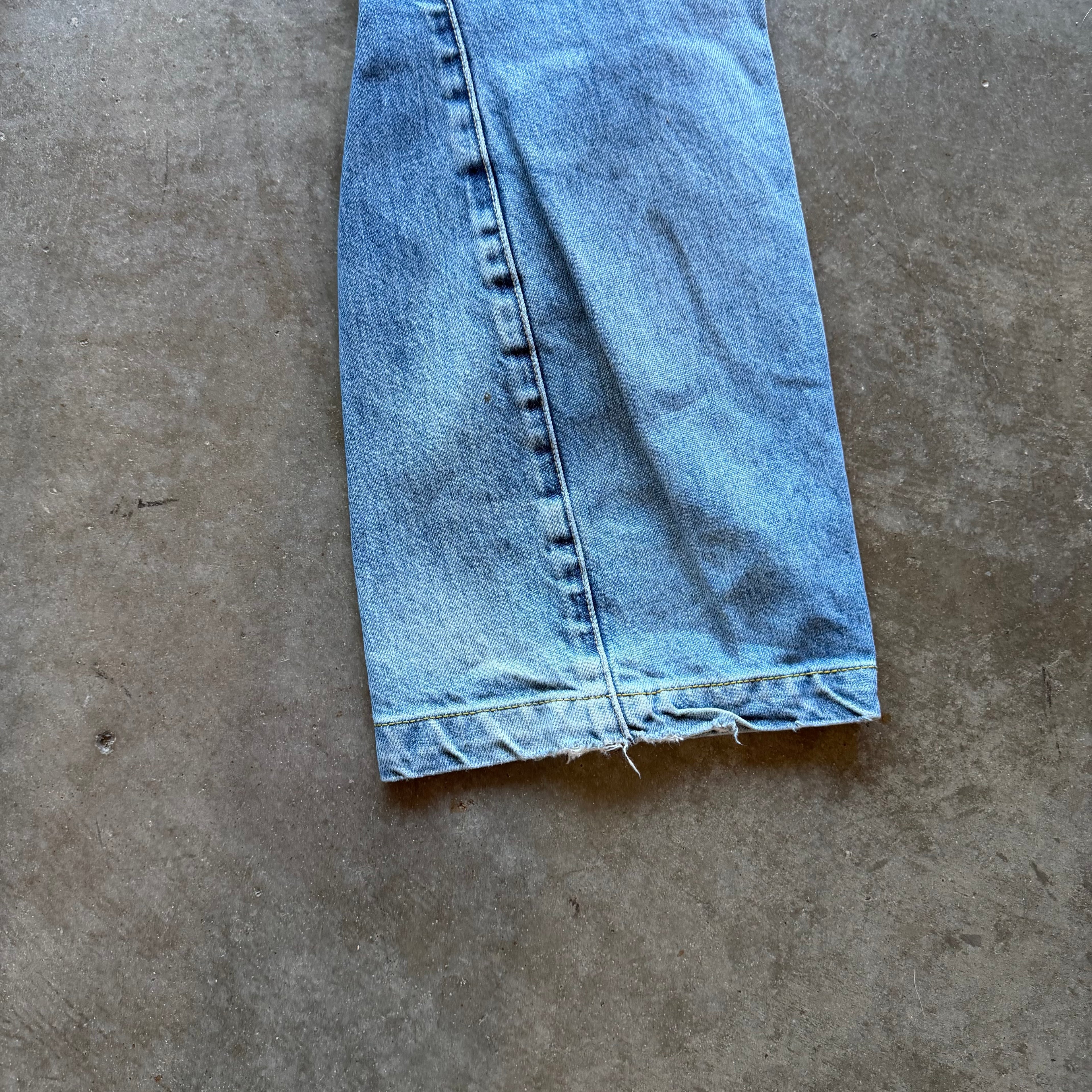 32x28 Levi’s Engineered Jeans