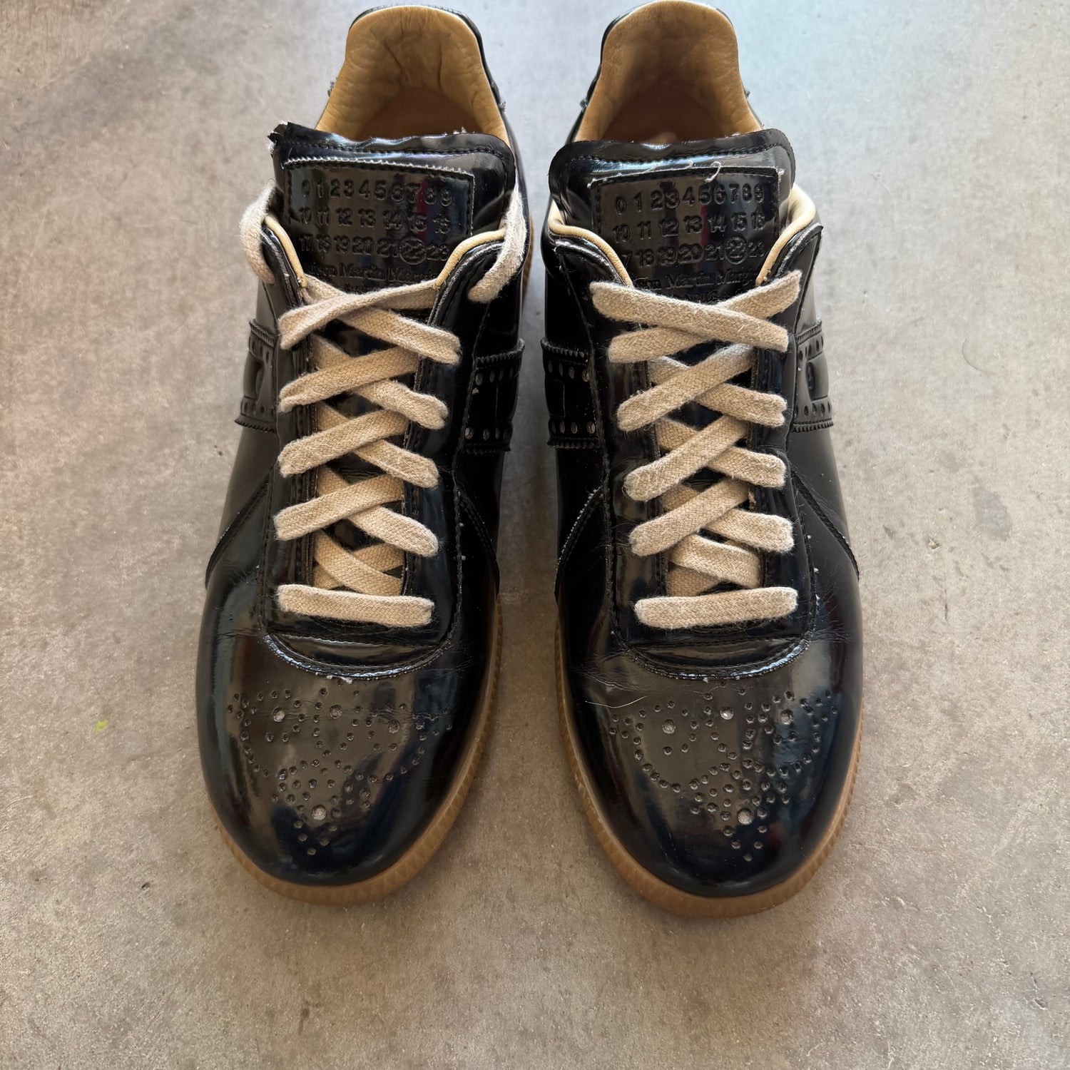 7 Used Maison Margiela Replica Gat Patent Black