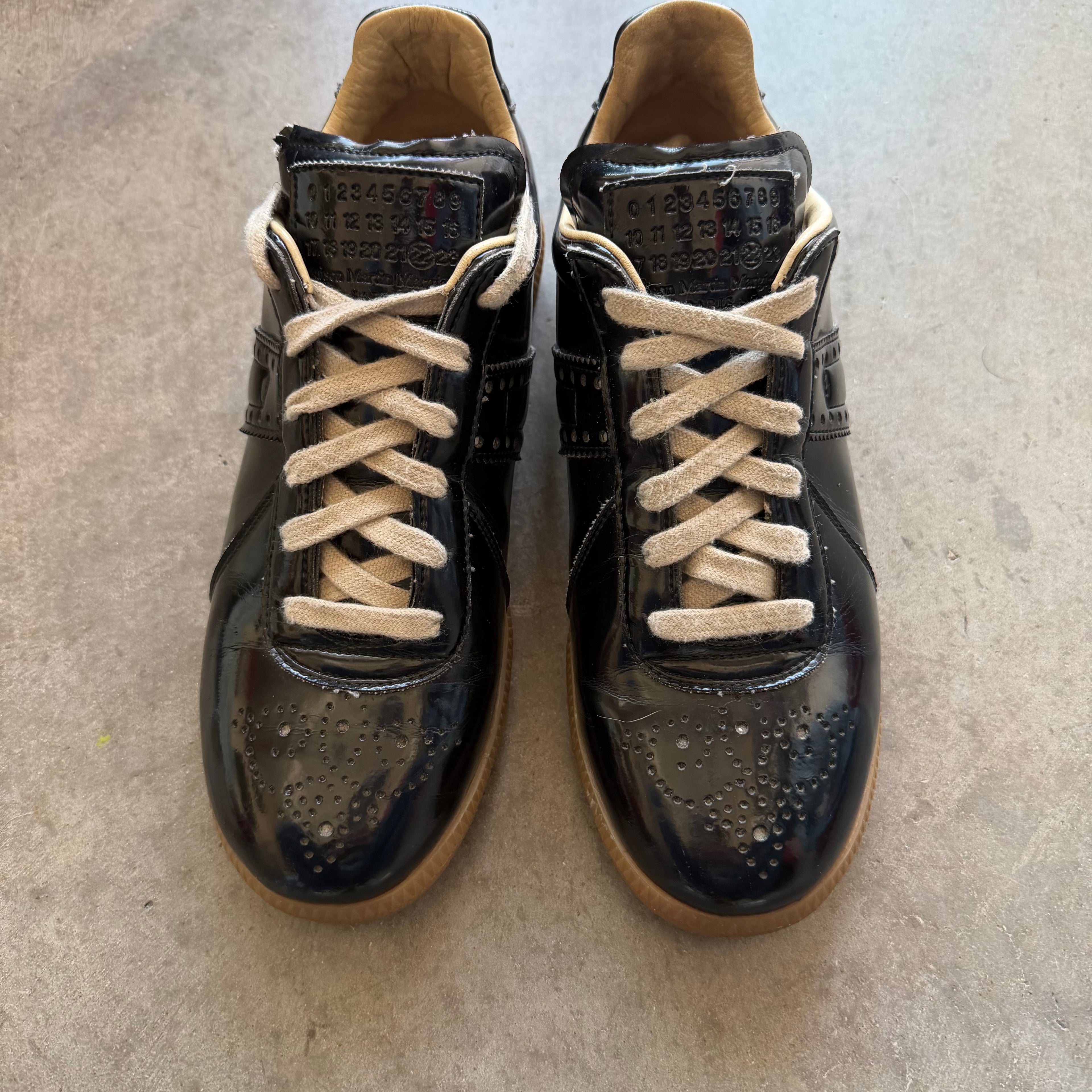 7 Used Maison Margiela Replica Gat Patent Black