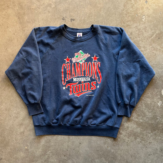 L 87 Twins Crewneck