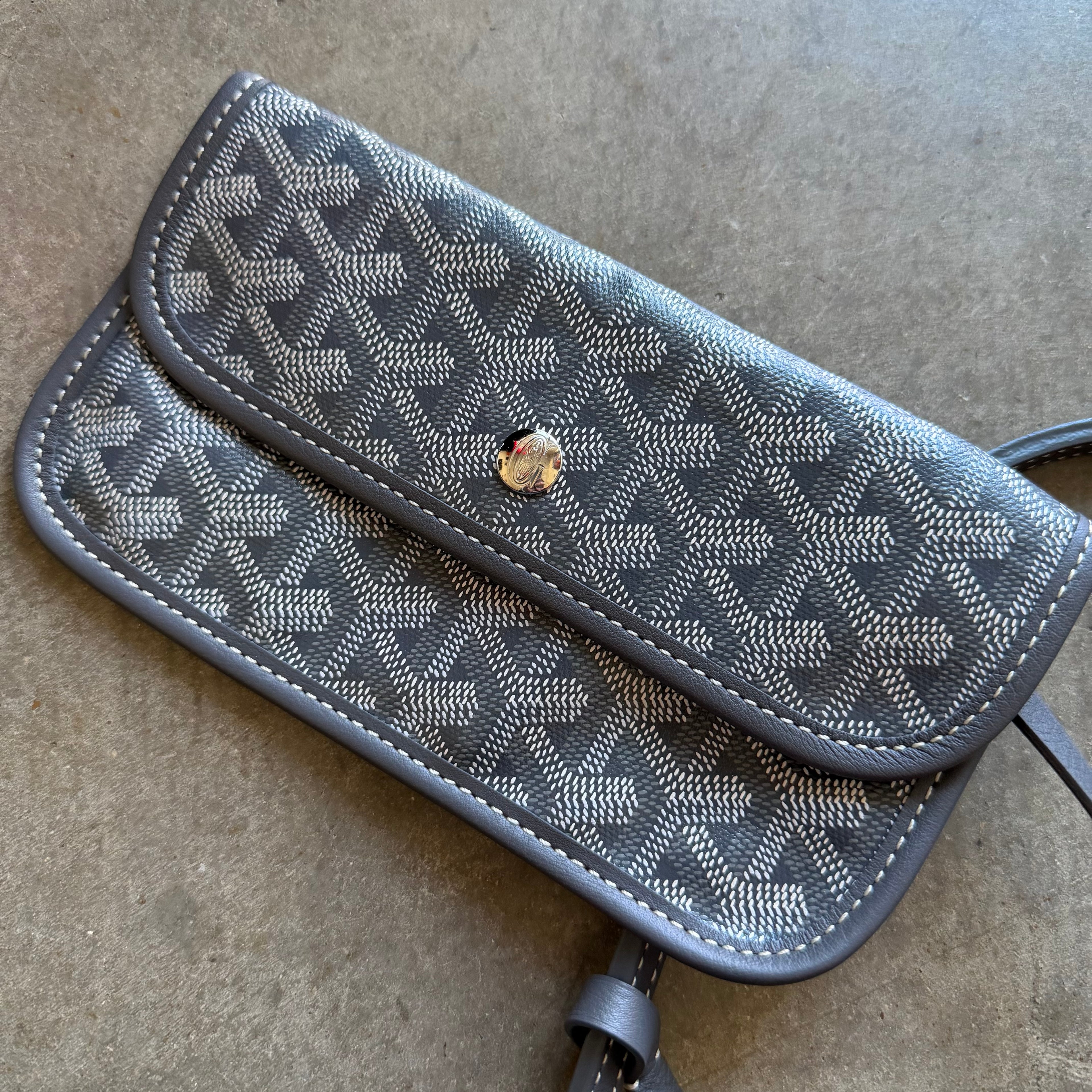 Goyard Anjou Reversible GM Grey
