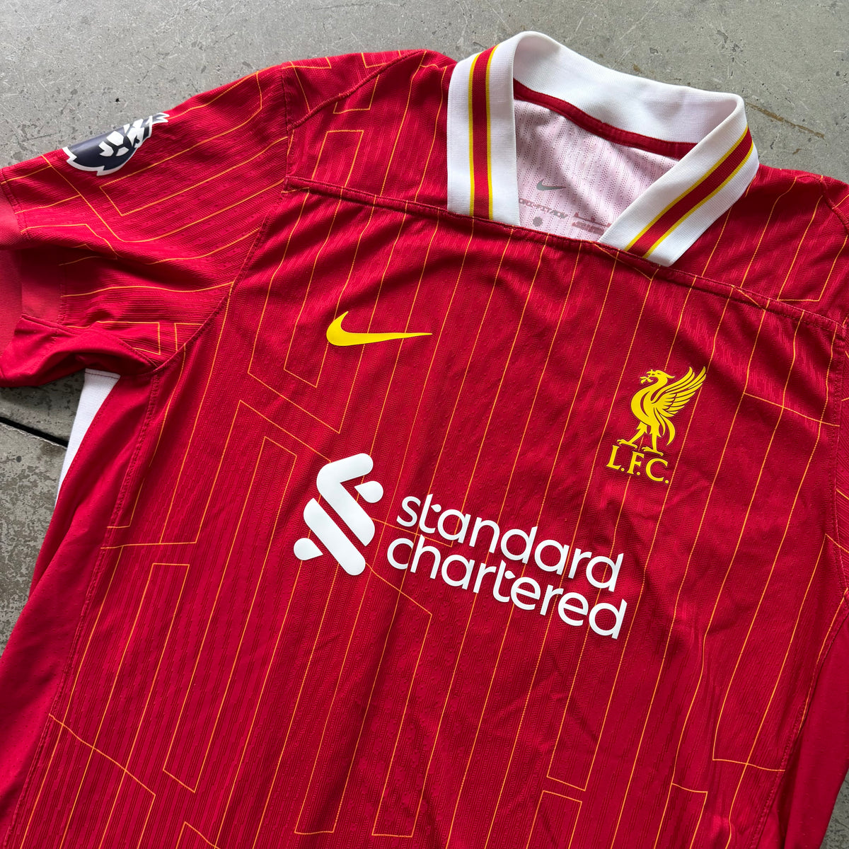 XL Liverpool Warm Up Jersey