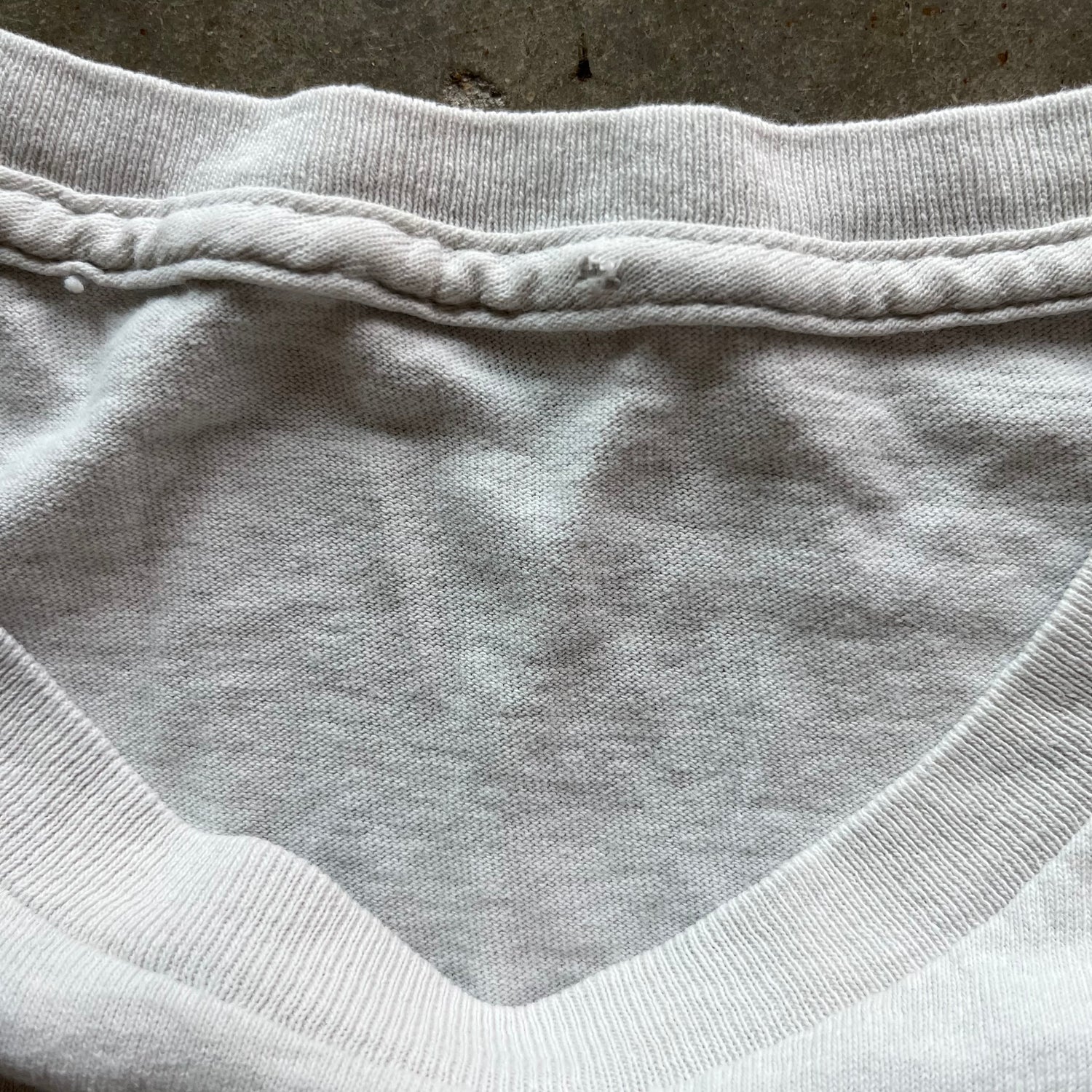XL 00s Wolf Tee