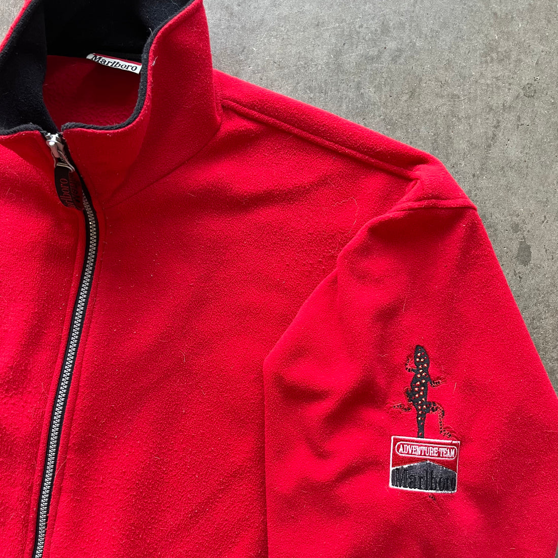 L 90s Marlboro Gecko Fleece