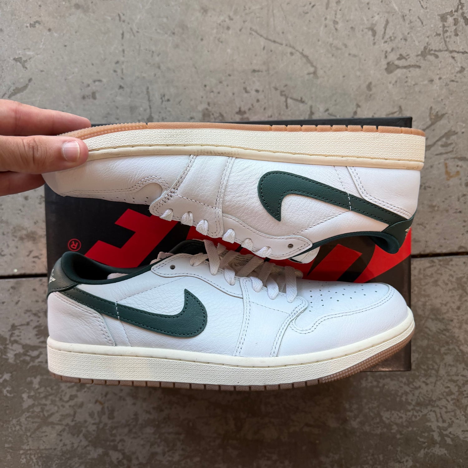 10.5w/9m Jordan 1 Low Oxidized Green