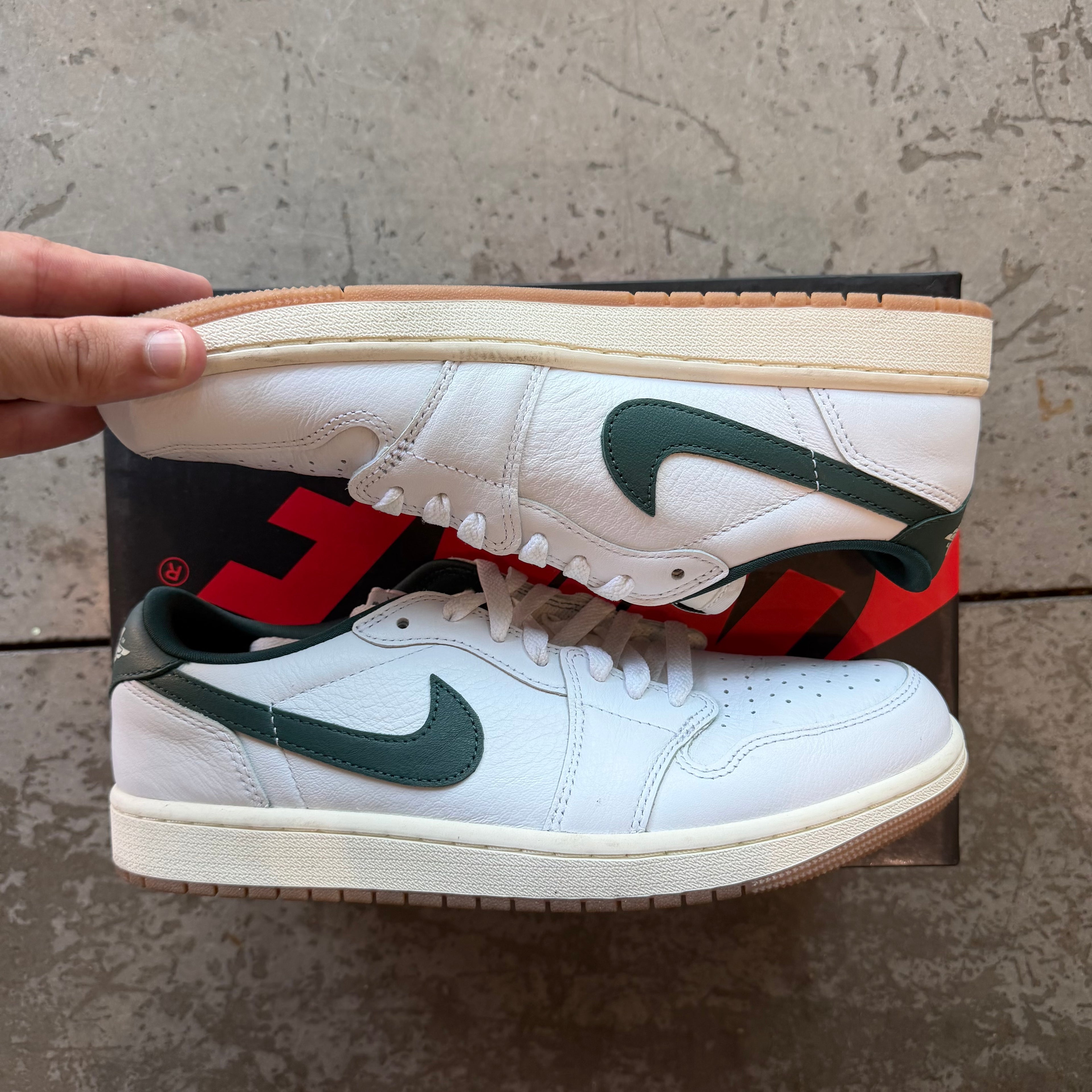 10.5w/9m Jordan 1 Low Oxidized Green
