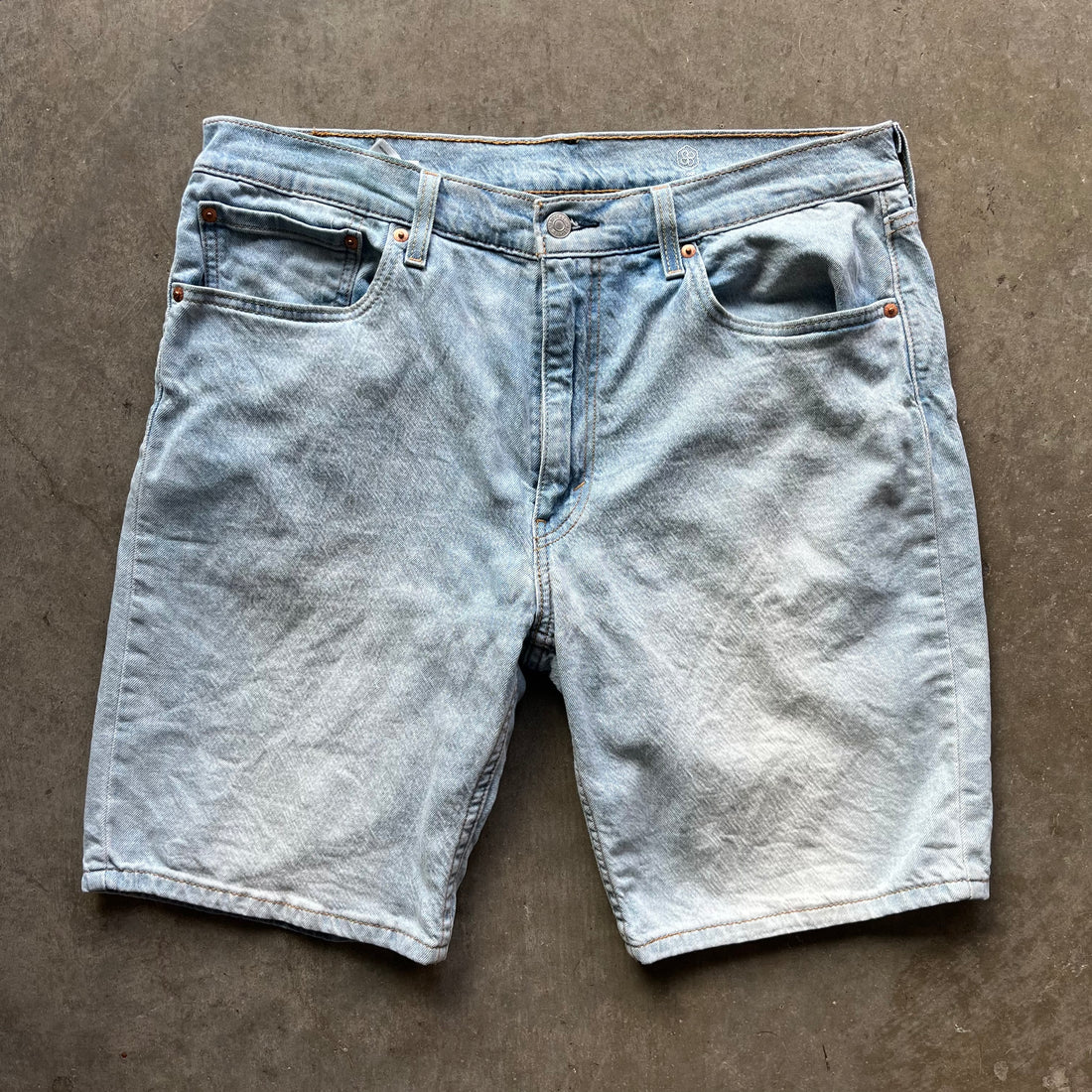 36w 00s Levis Shorts