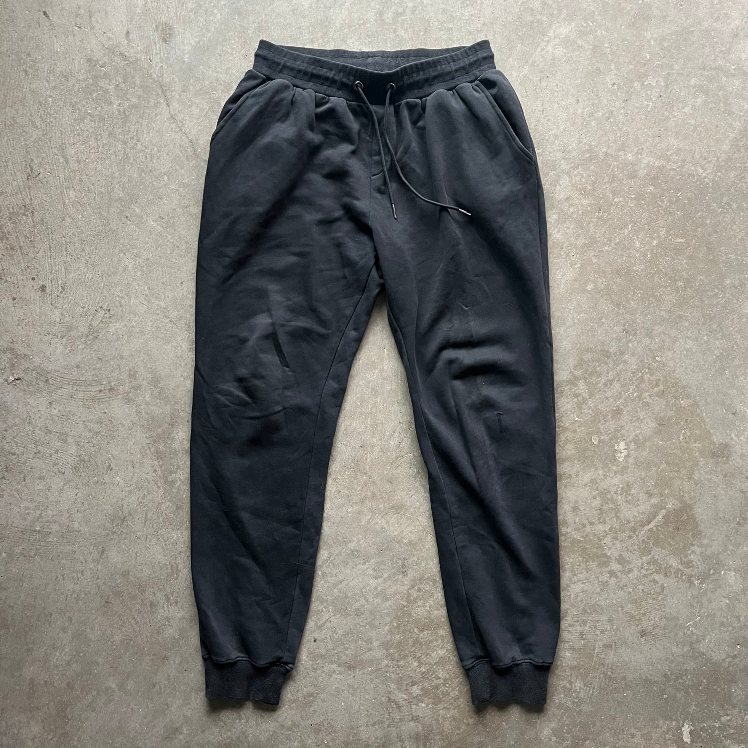 32x29 00s Red Evisu Sweatpants