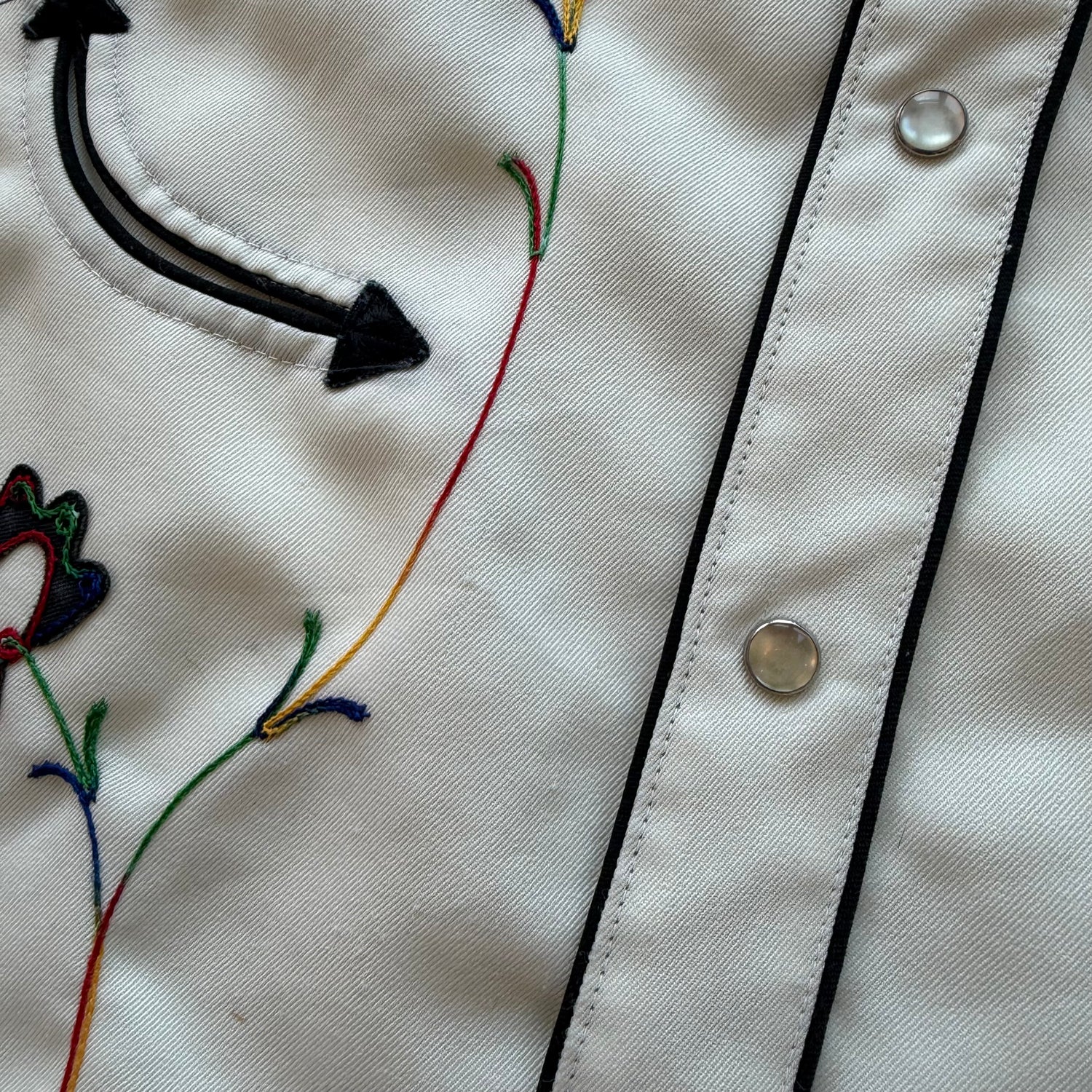 XL 80s H bar C Embroidered Pearl Snap