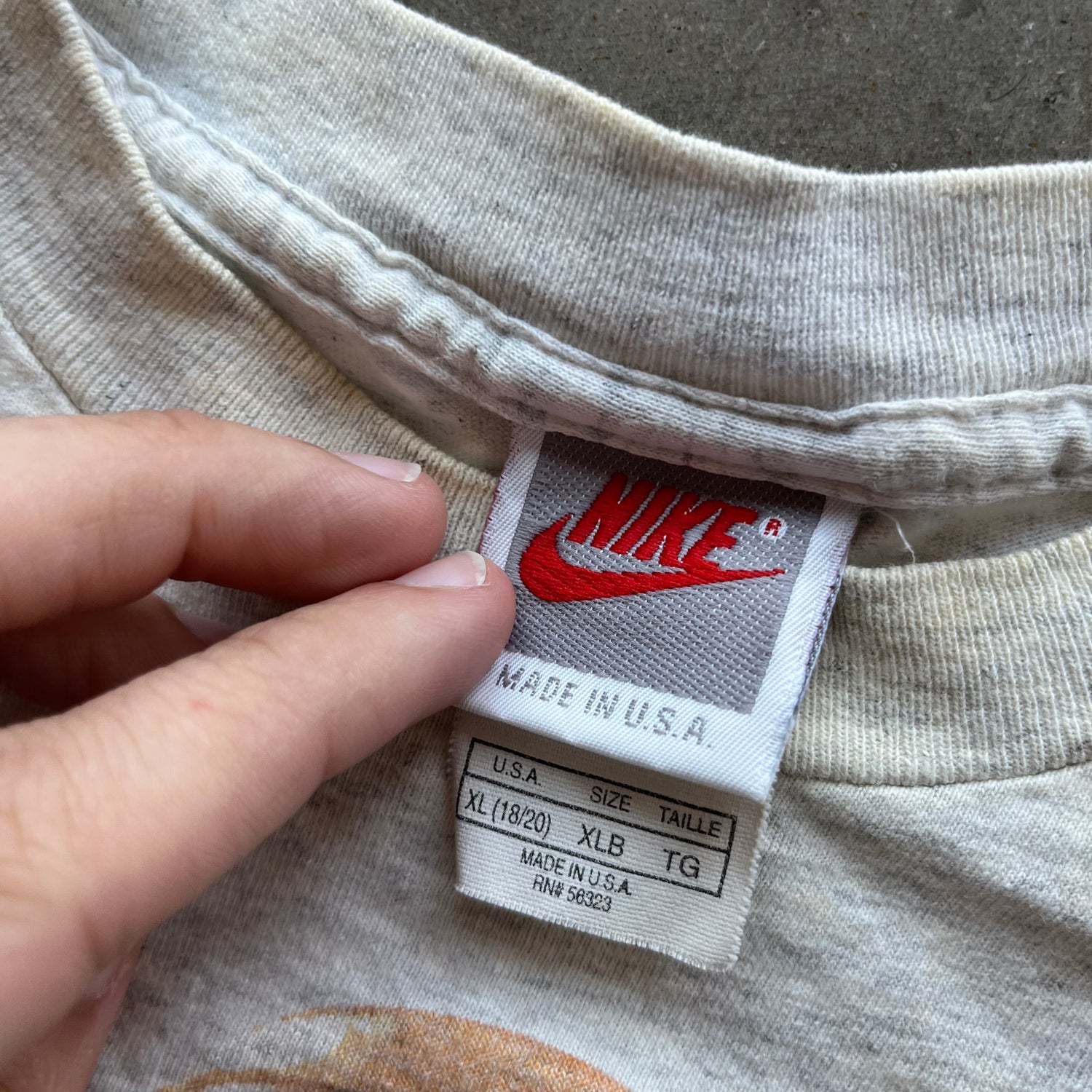 M 90s Stained Jordan Nike Tee