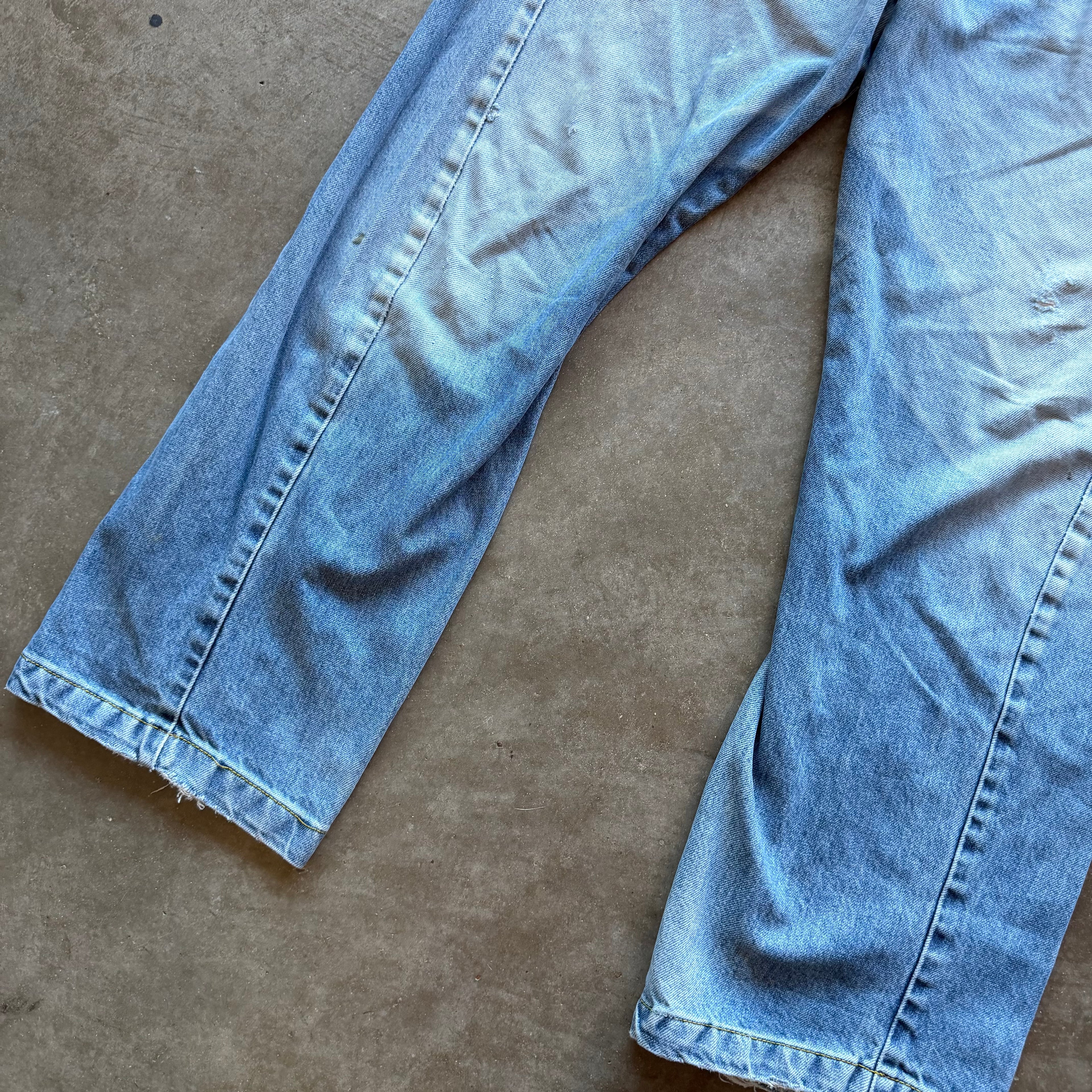 32x28 Levi’s Engineered Jeans
