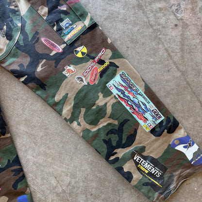 33x32 2019 Vetements Sticker Camo Pants