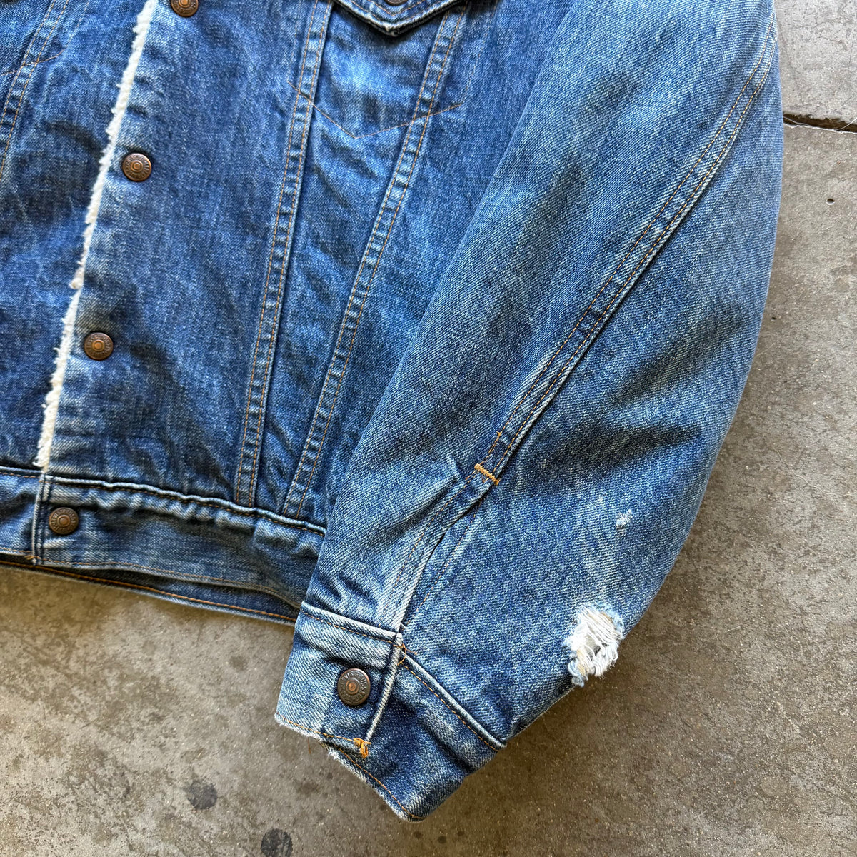 M 80s Levi’s Sherpa Lined Denim Jacket
