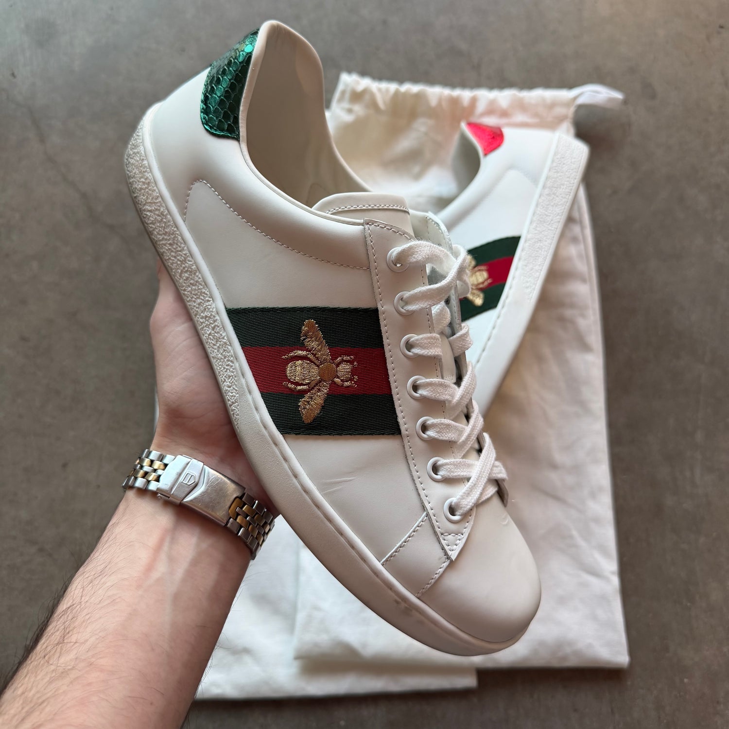 8.5 Used Gucci Ace Embroidered Bee