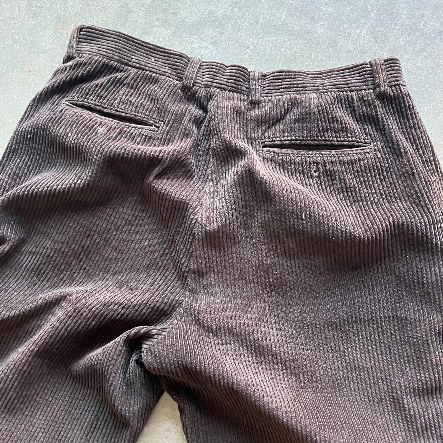 36x32 00s Corduroy Perry Ellis Pants