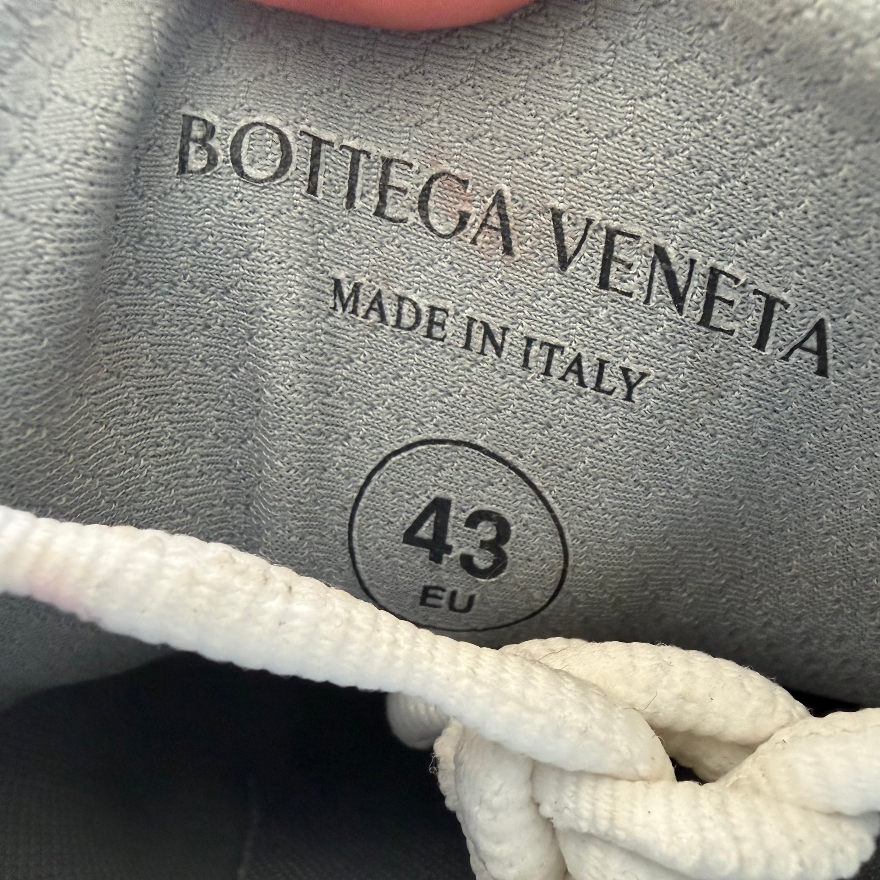 10 Bottega Veneta Orbit Sneaker White/Silver
