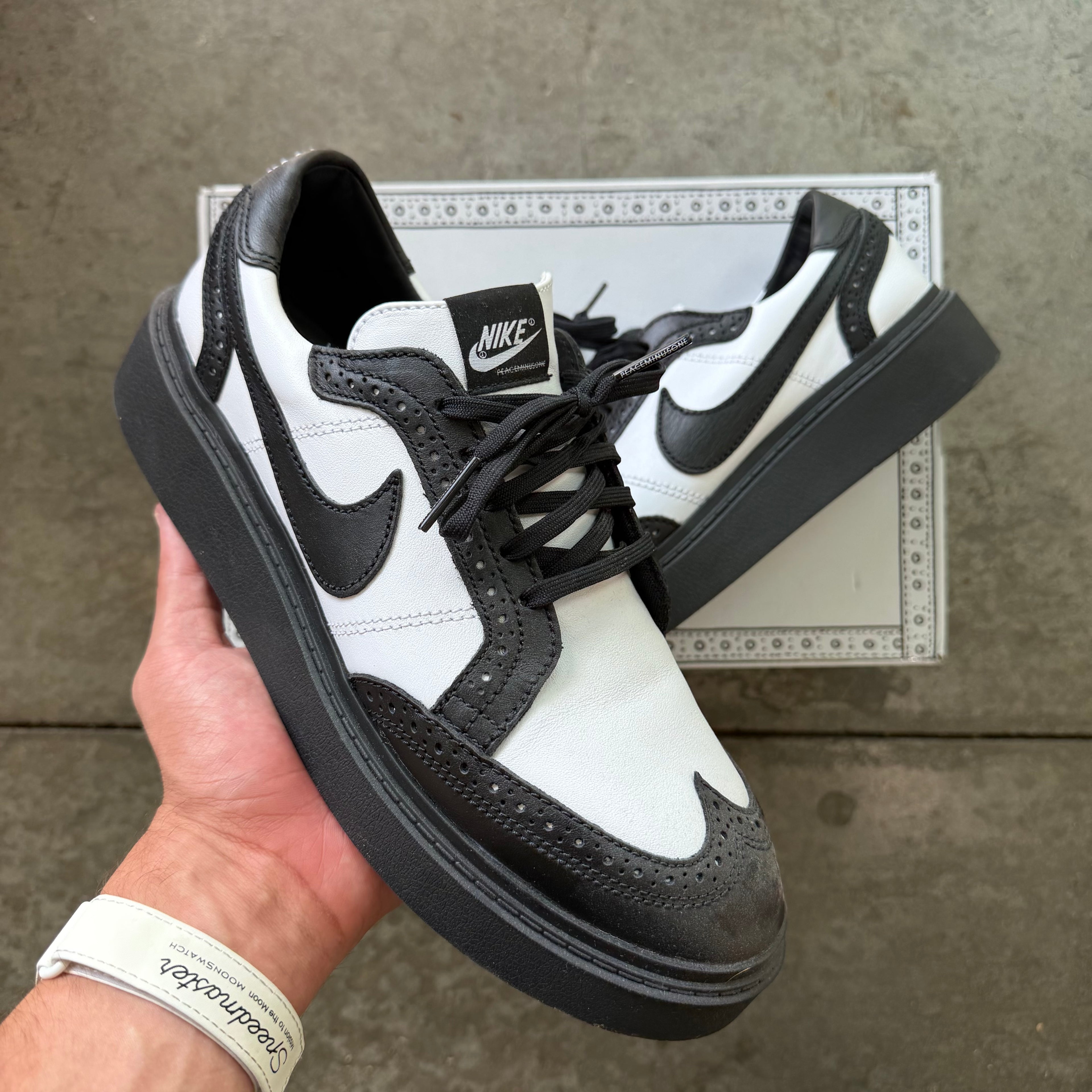 10.5 Used Nike Kwondo Peaceminusone Panda