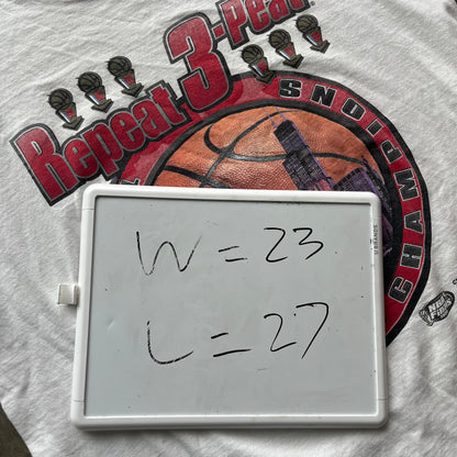 L 98 Chicago Bulls 3 Peat Tee