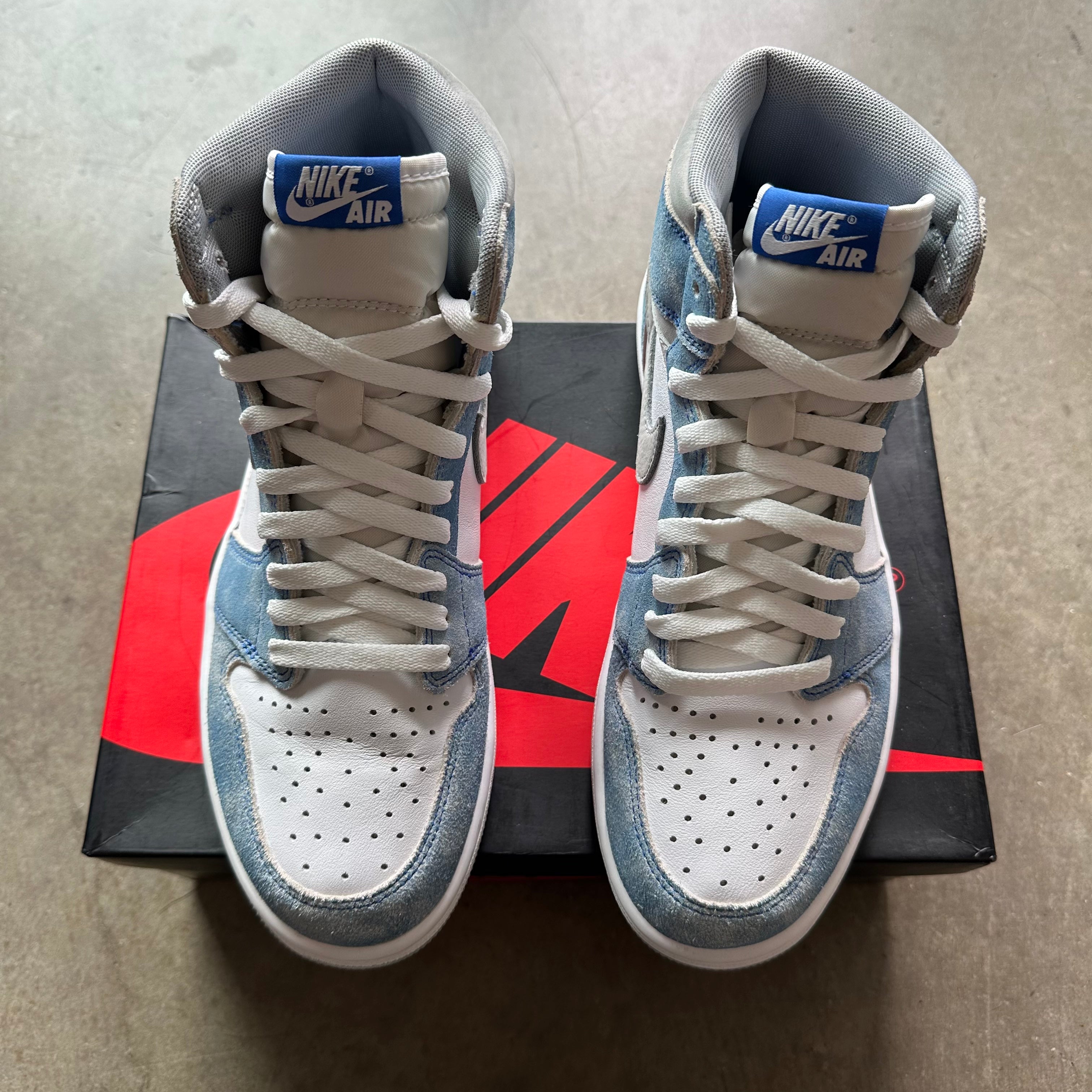 9.5 Used Jordan 1 Hyper Royal