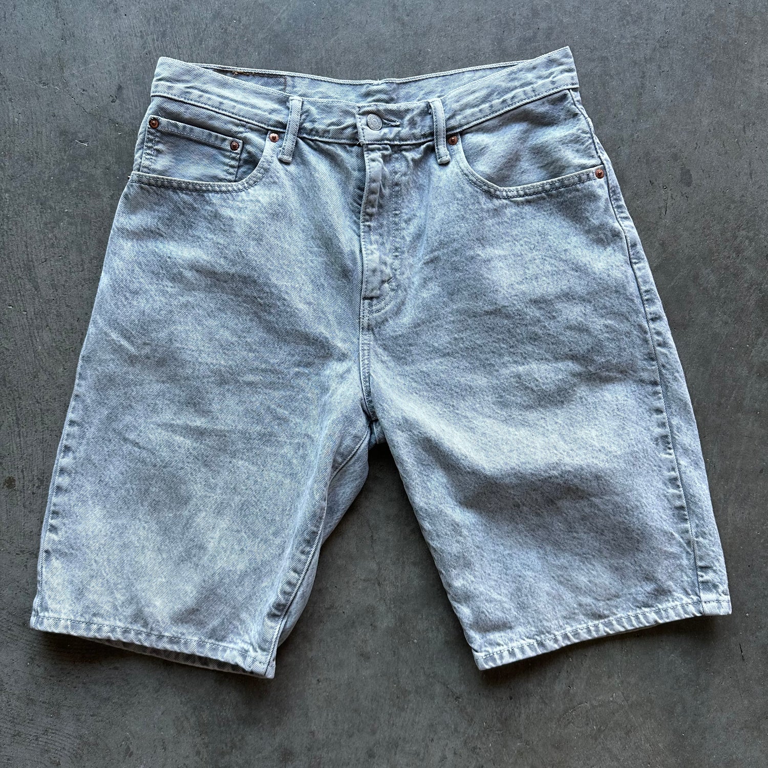 32w Grey Levis Shorts