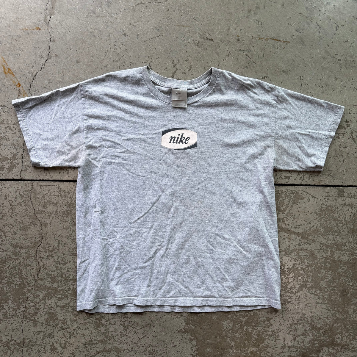 Y/XL 00s Grey Nike Tee