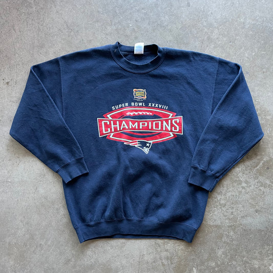 L 04 Patriots Super Bowl Crewneck