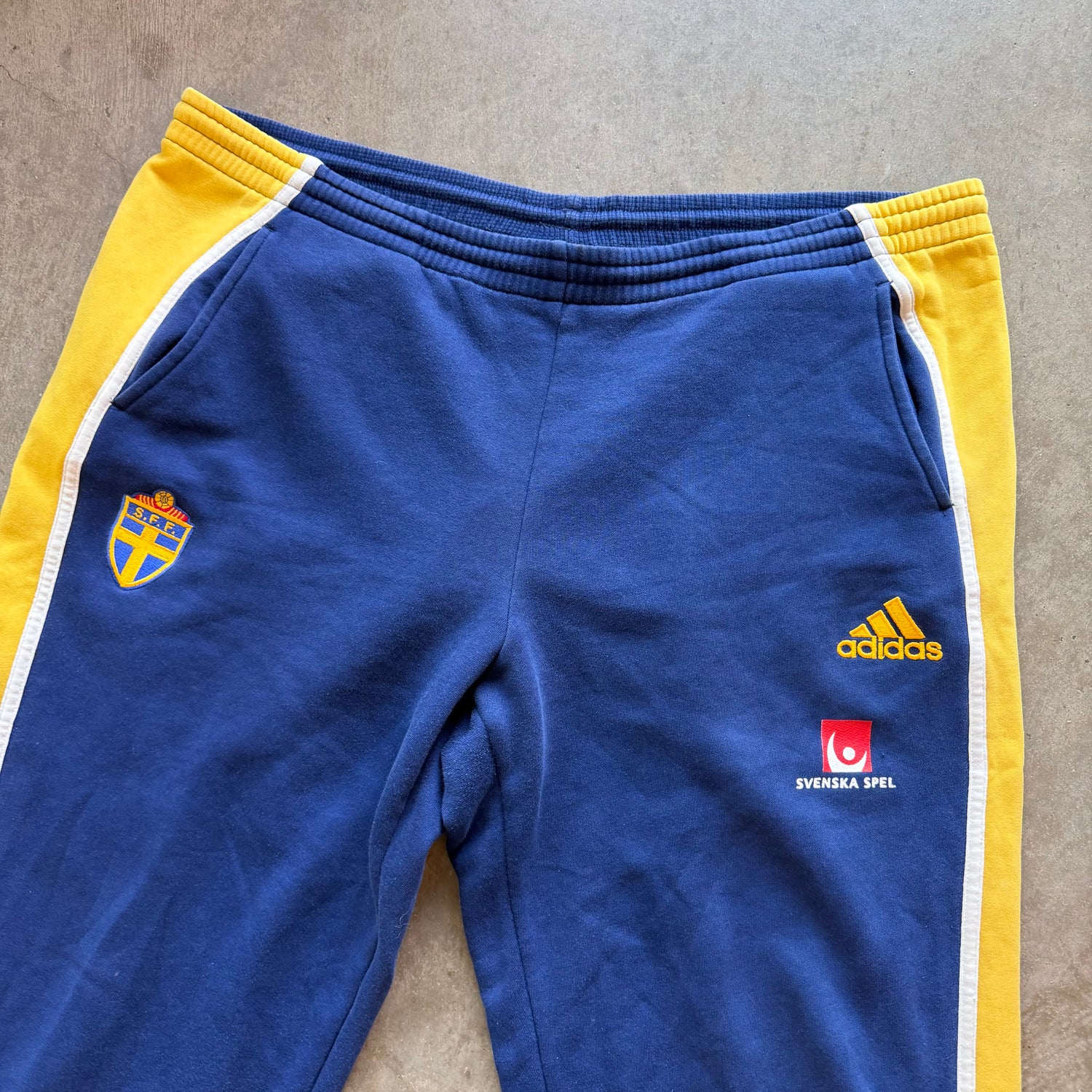 L 99 Team Sweden Soccer Pants