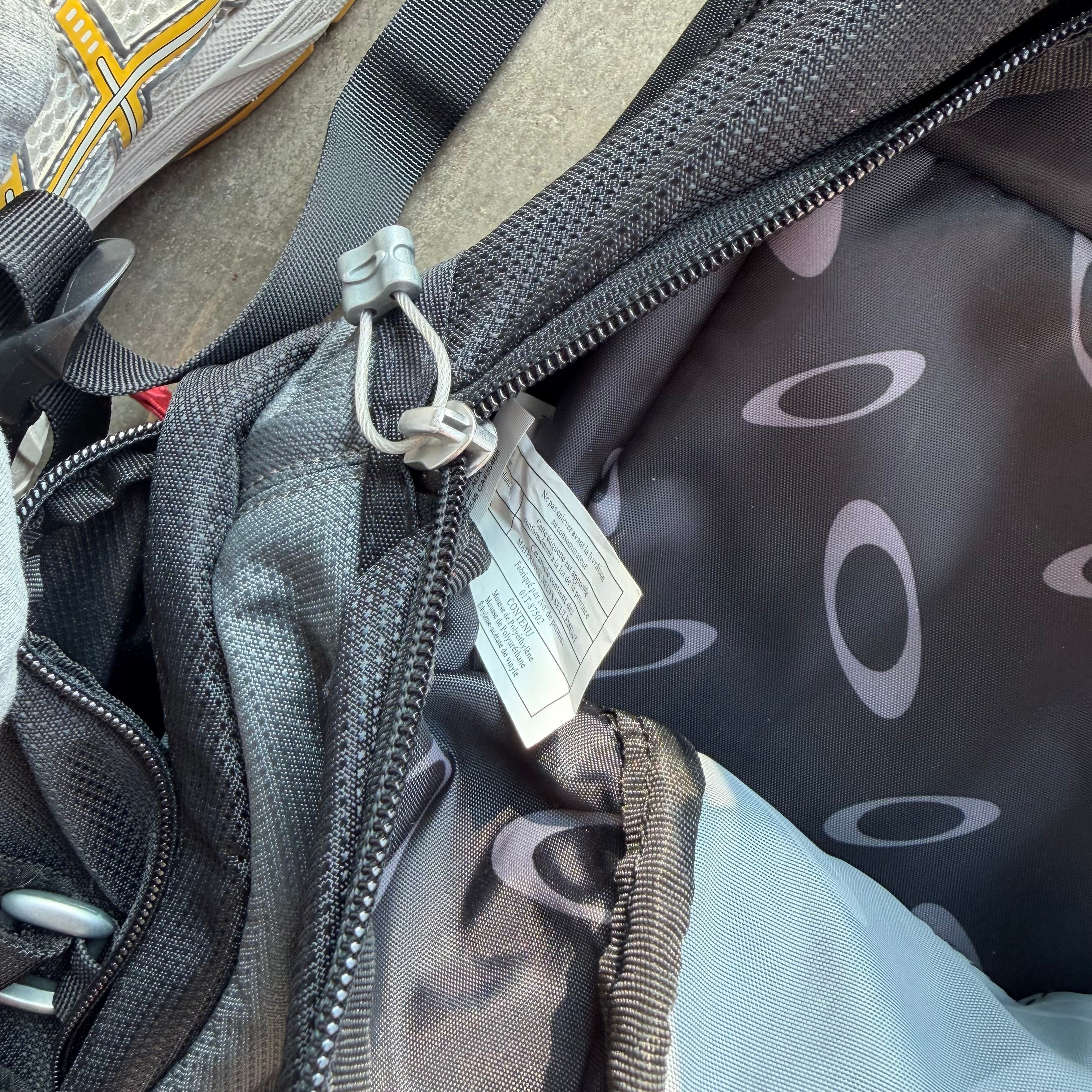 2000s Oakley Kitchen Sink Tactical Bag Grey