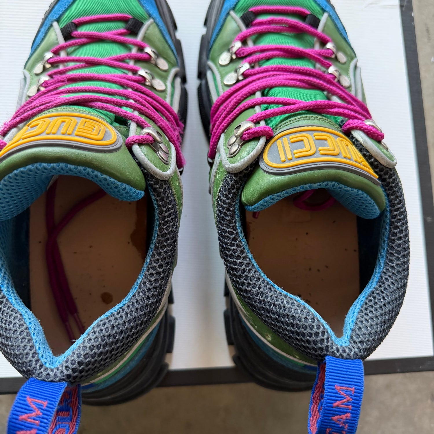 8 Used Gucci Flashtrek Green