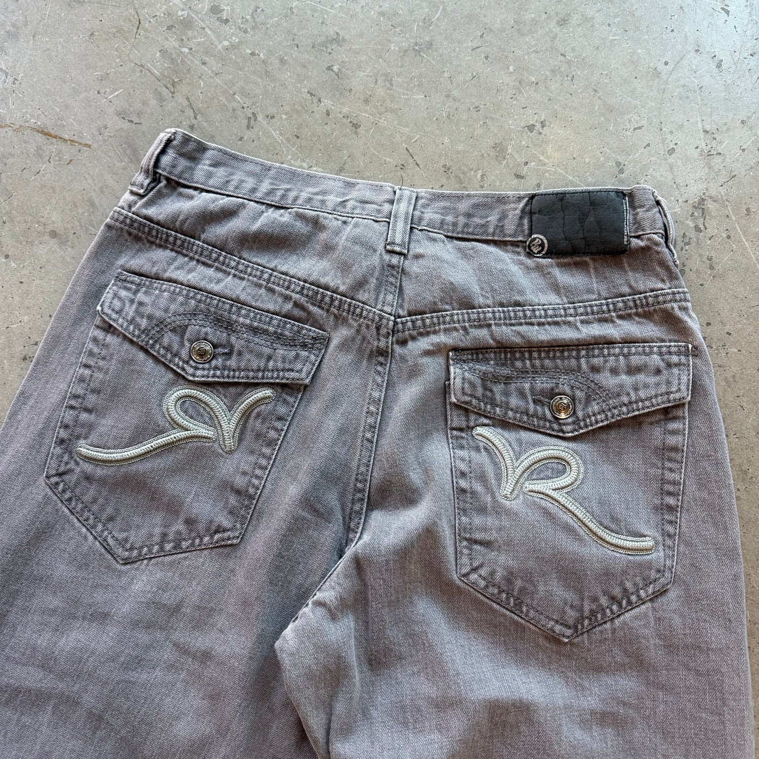 34x34 Y2K Roca Wear Pants