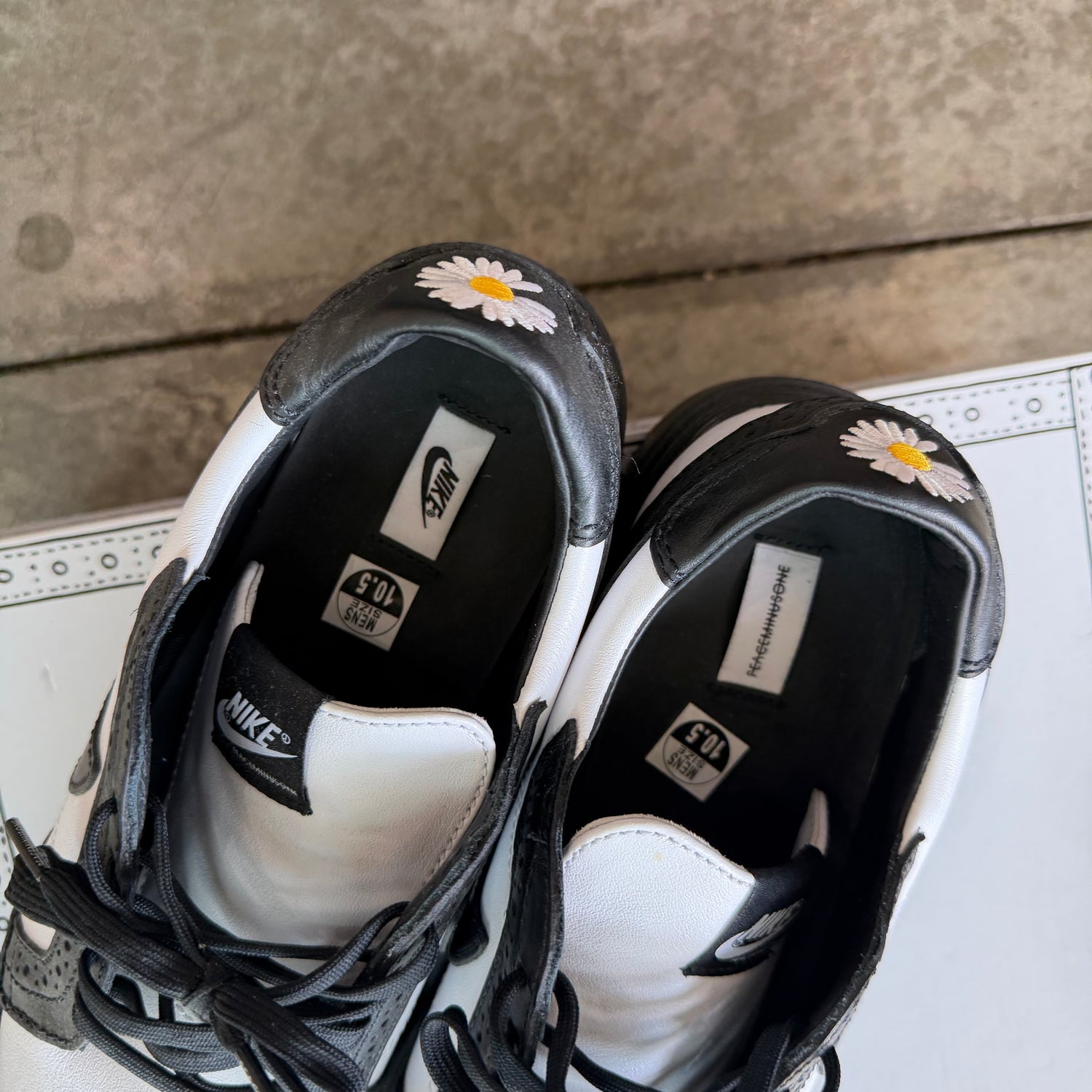 10.5 Used Nike Kwondo Peaceminusone Panda
