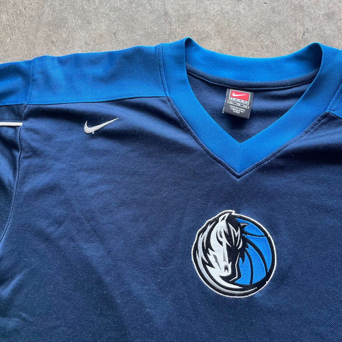 XL 00s Mavs Warm Up