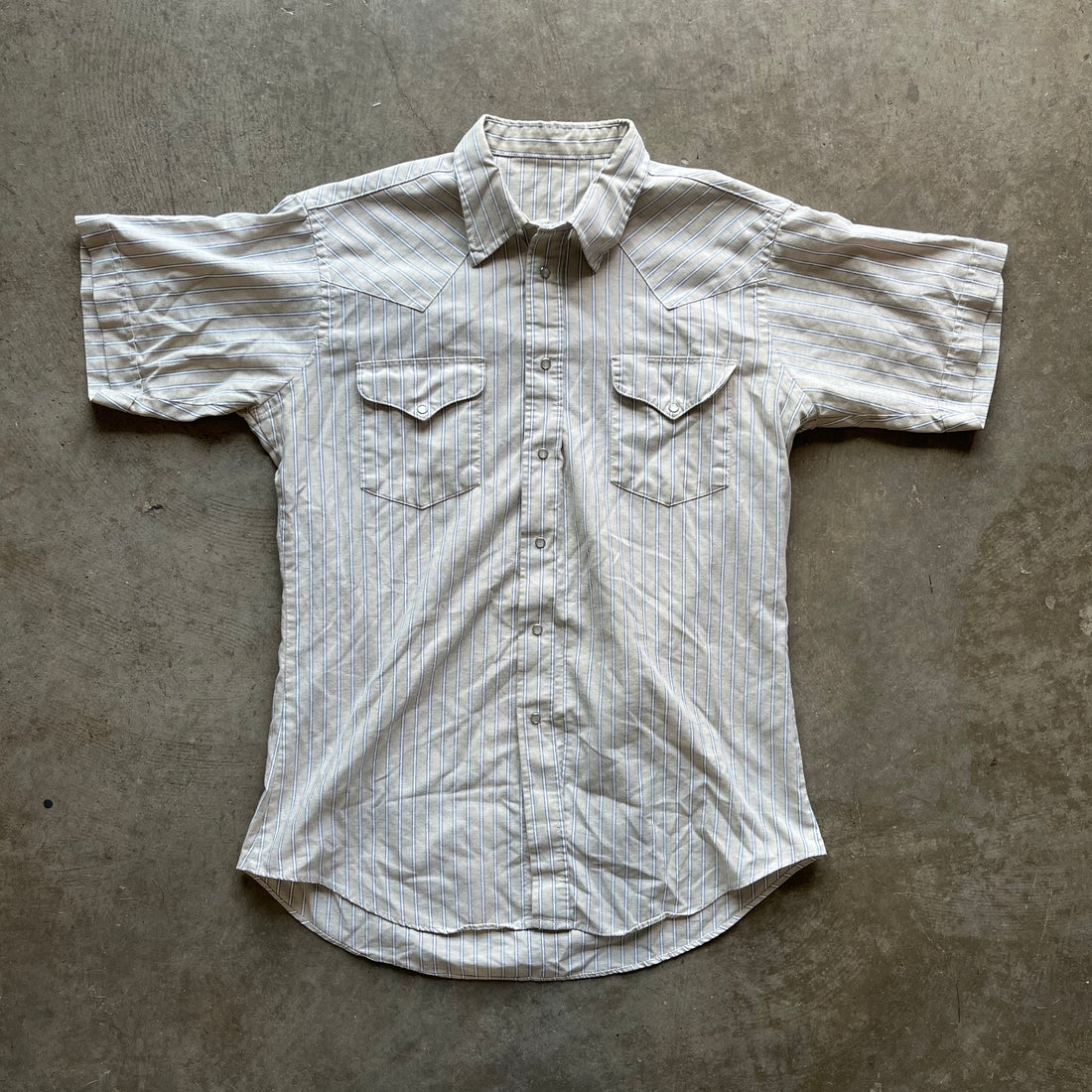 L Vintage Pearl Snap