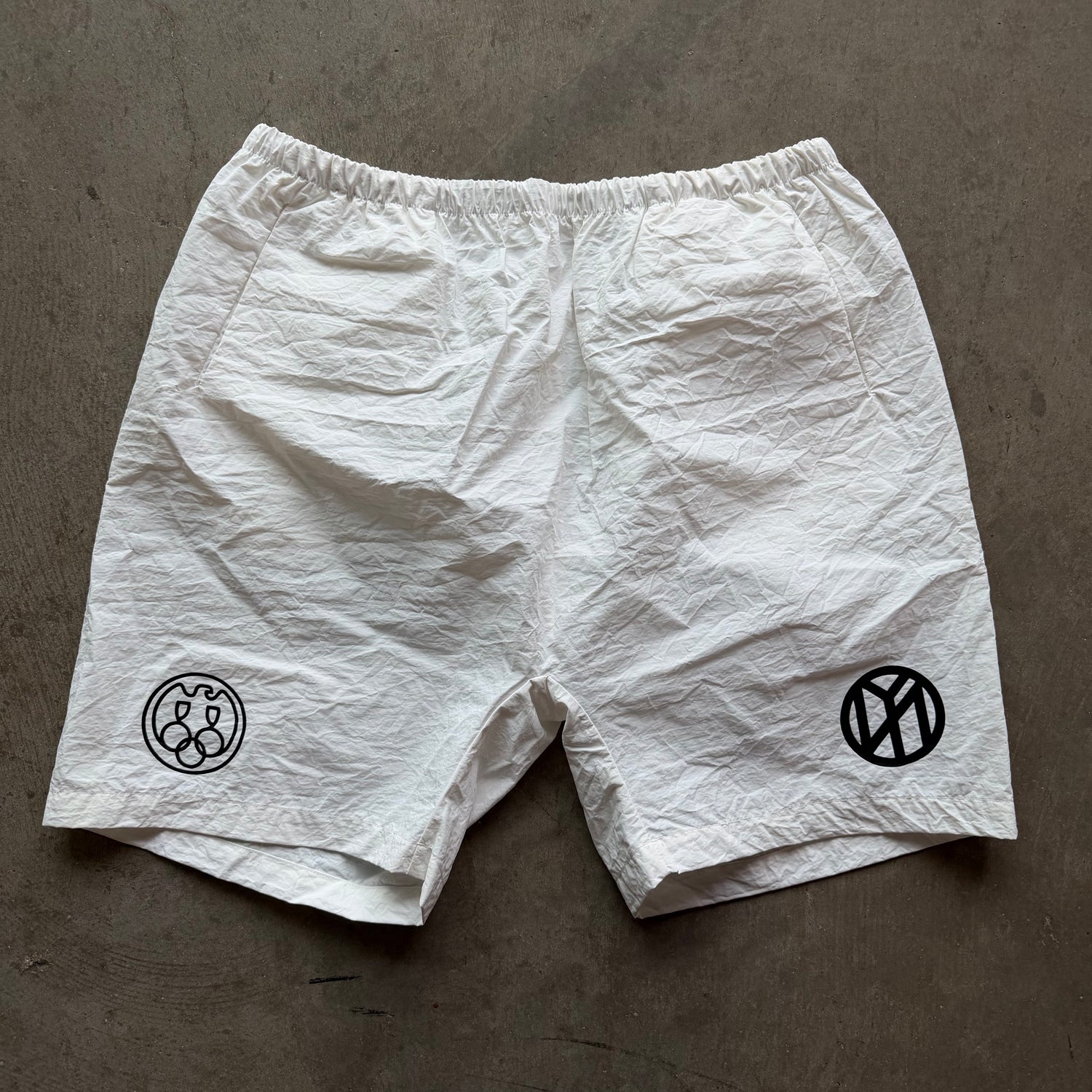 XXL White Vultures Shorts