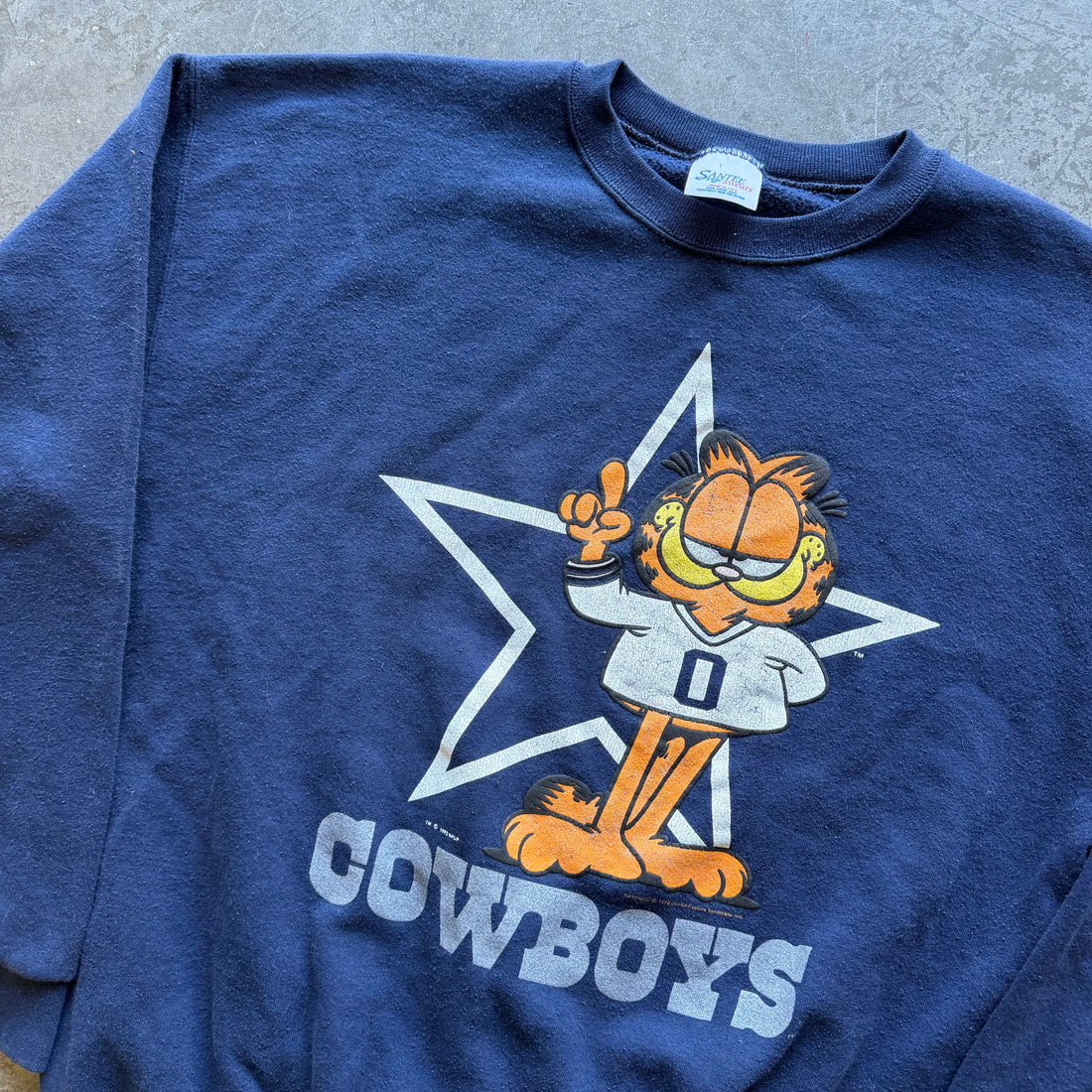 XL 90s Cowboys Garfield Crewneck