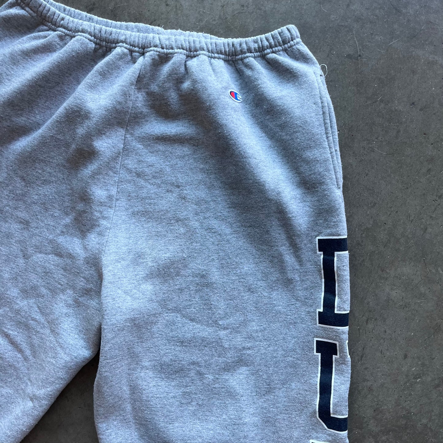 XL 00s Duke Sweatpants