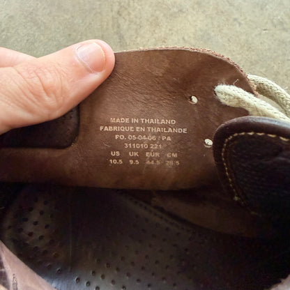10.5 Used Nike Considered BB Mid 2006