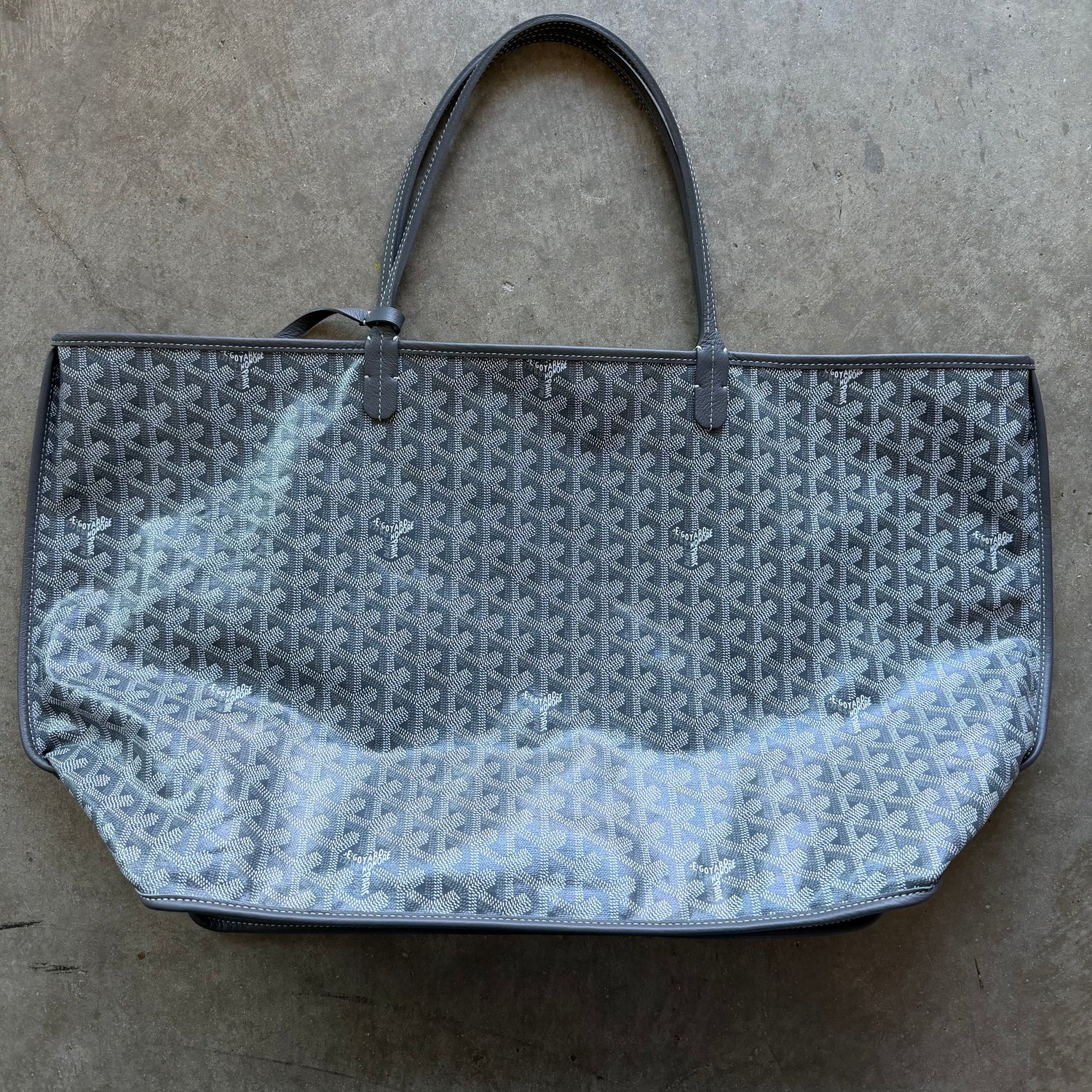 Goyard Anjou Reversible GM Grey