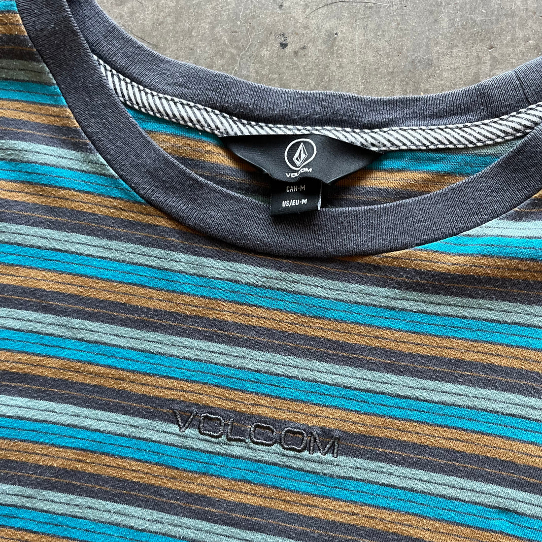 M 00s Volcom Tee