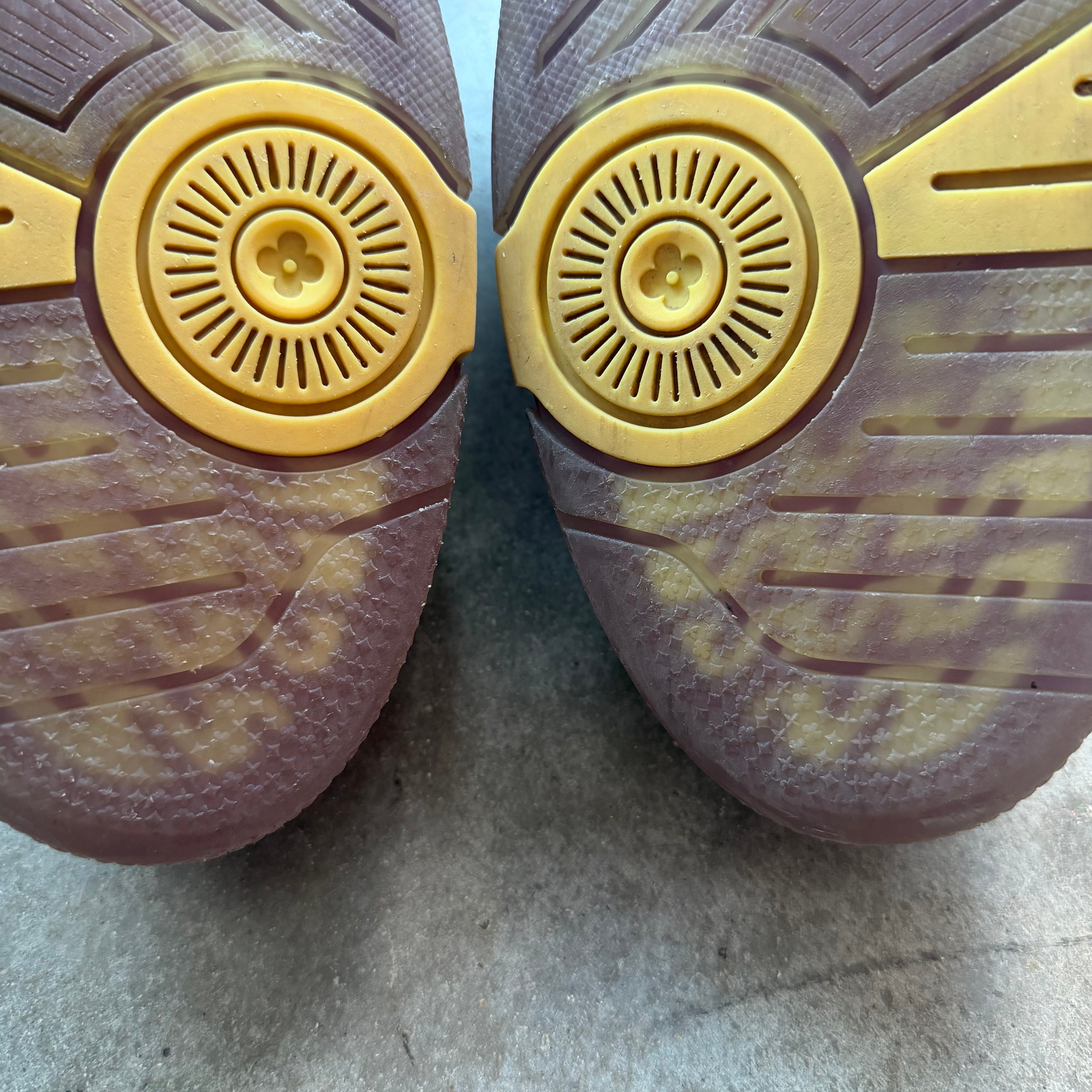 12.5 Used Louis Vuitton Trainer Brown Monogram Yellow Purple