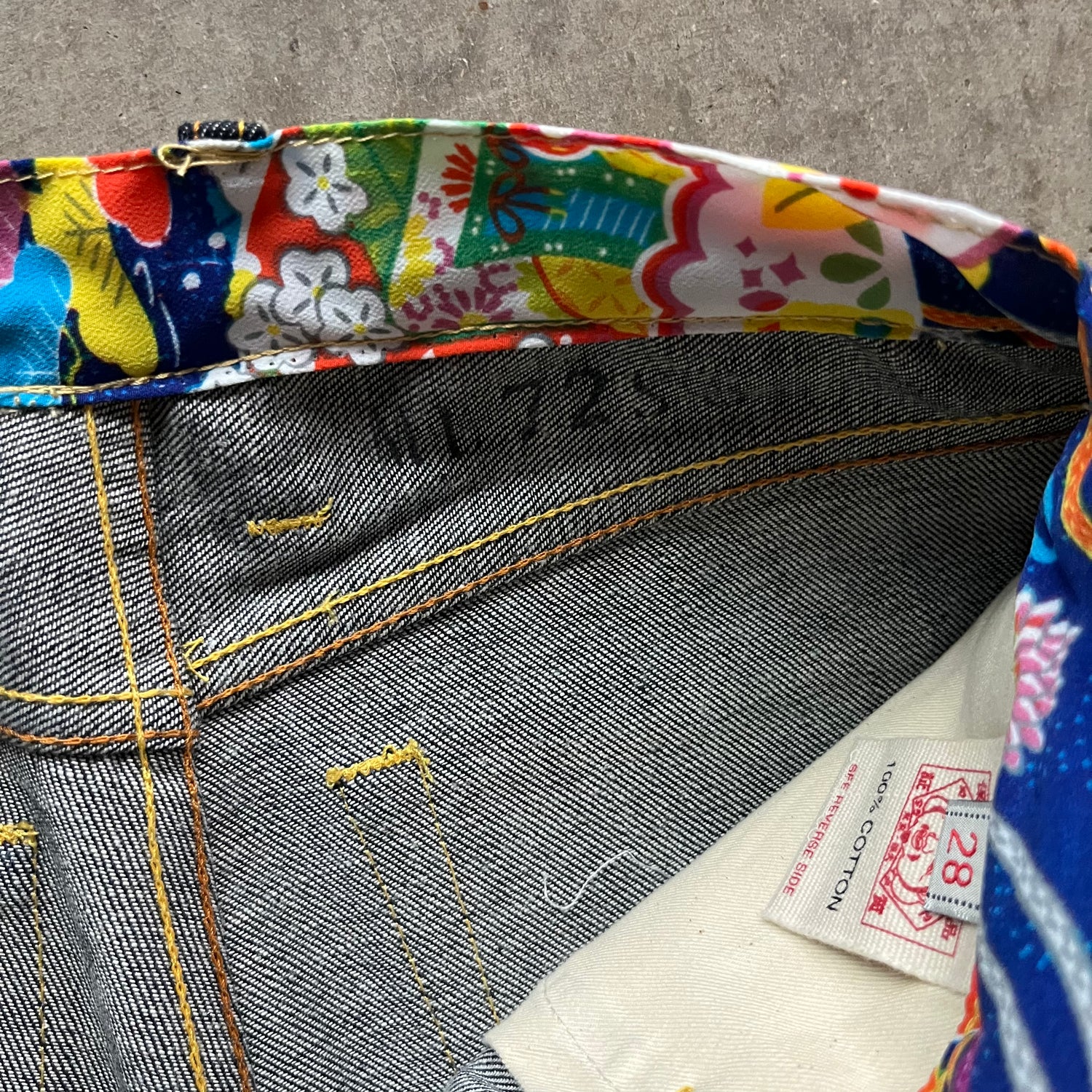 26x32 00s Rainbow Evisu Jeans