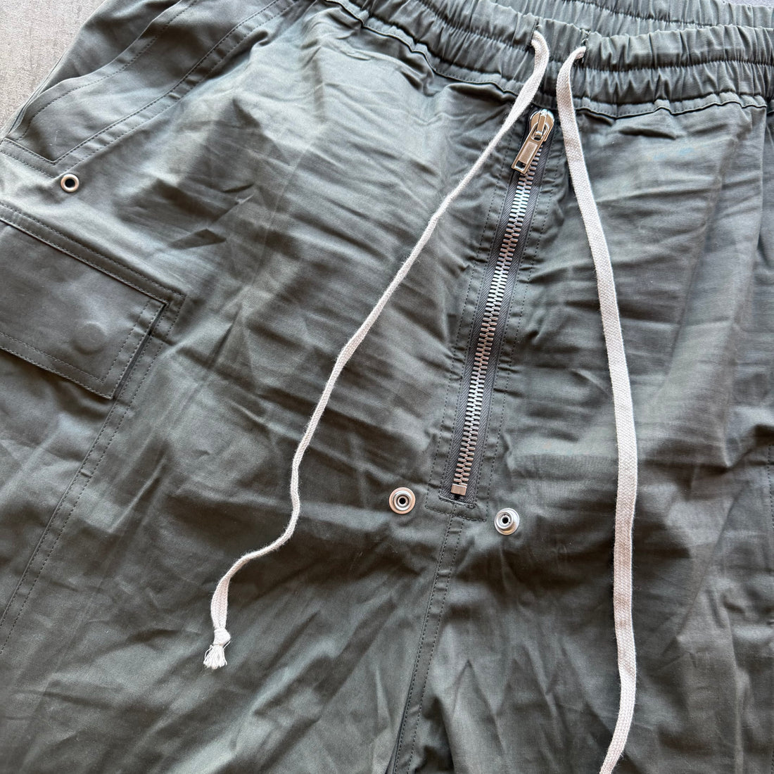 XL Rick Owens Cargobela Shorts Green