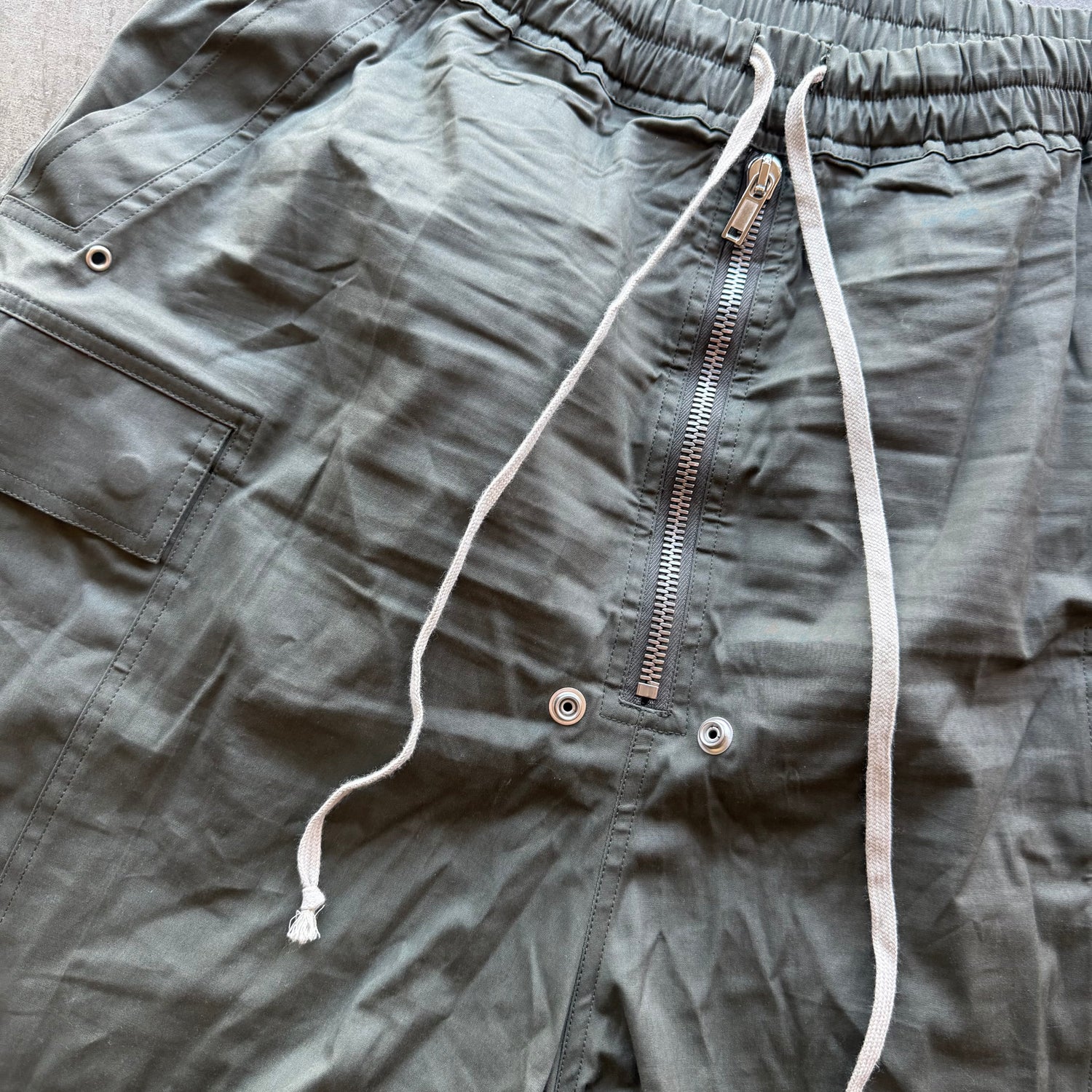 XL Rick Owens Cargobela Shorts Green