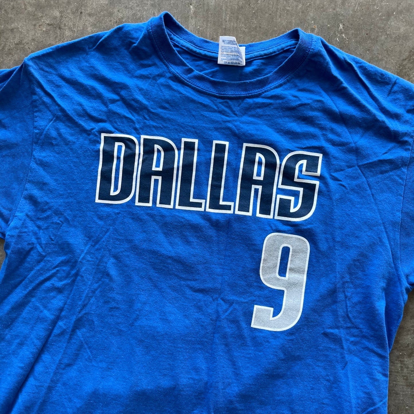 M 00s Romo Mavs Tee