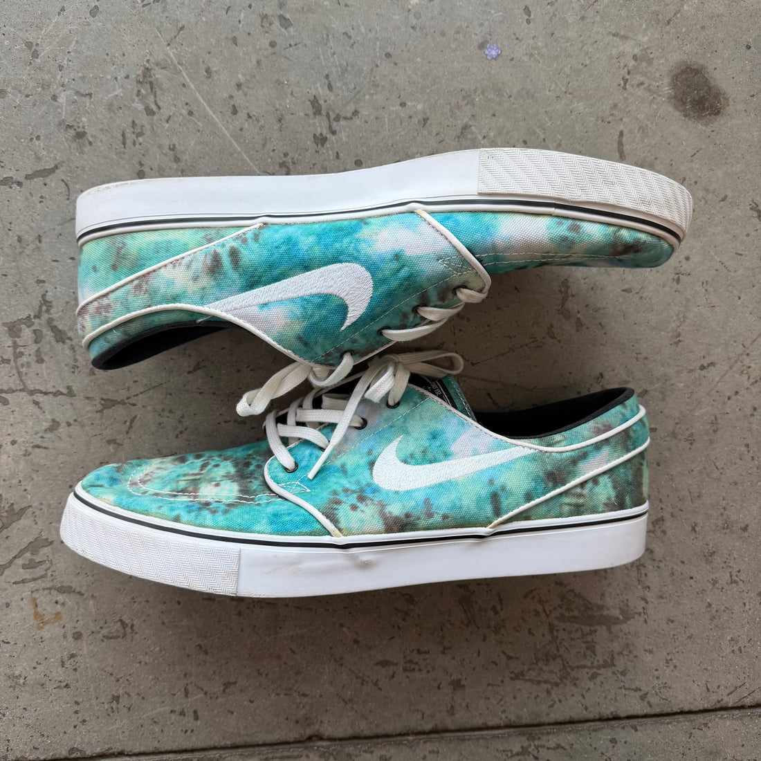 12 Used Nike SB Stefan Janoskis