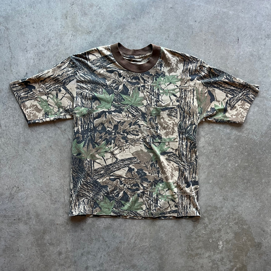 L 90s Blank Camo Tee