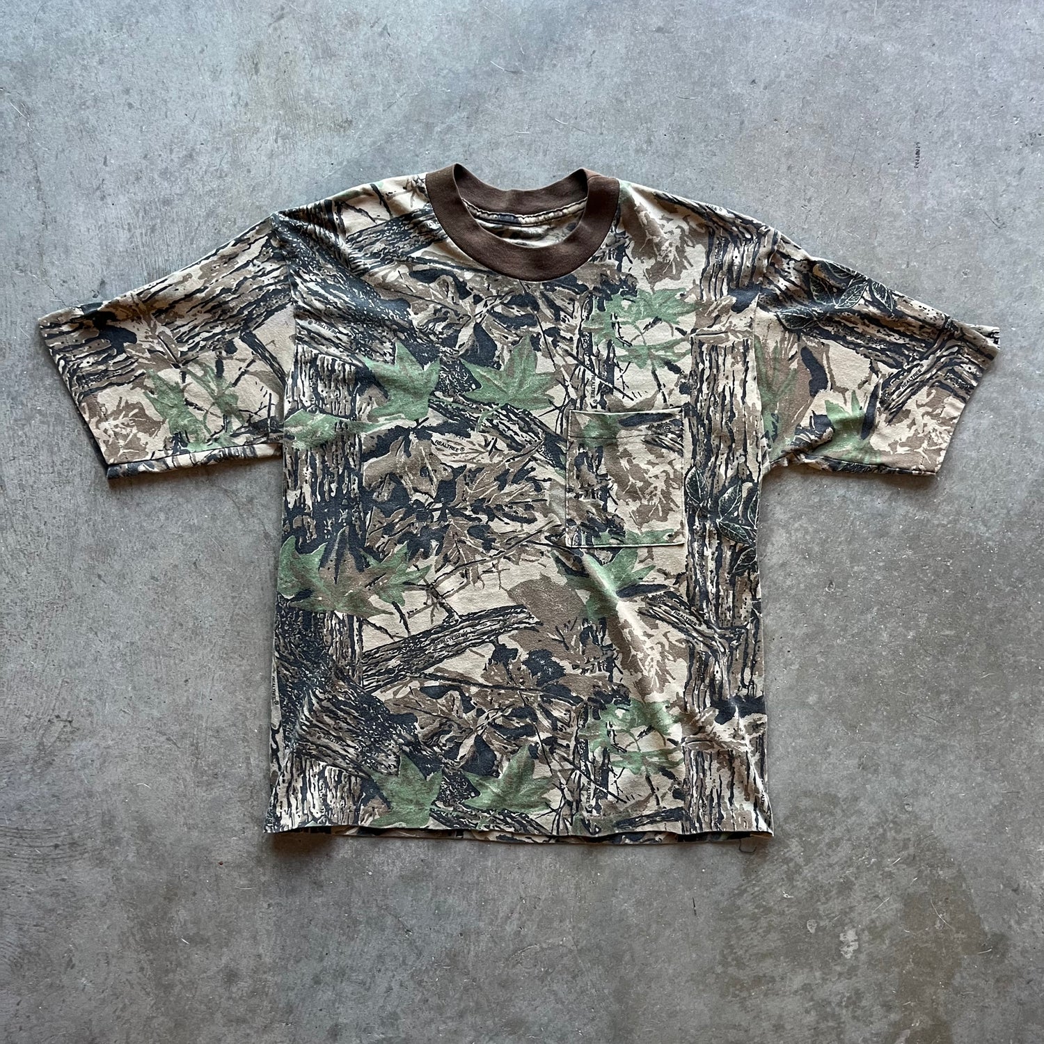 L 90s Blank Camo Tee