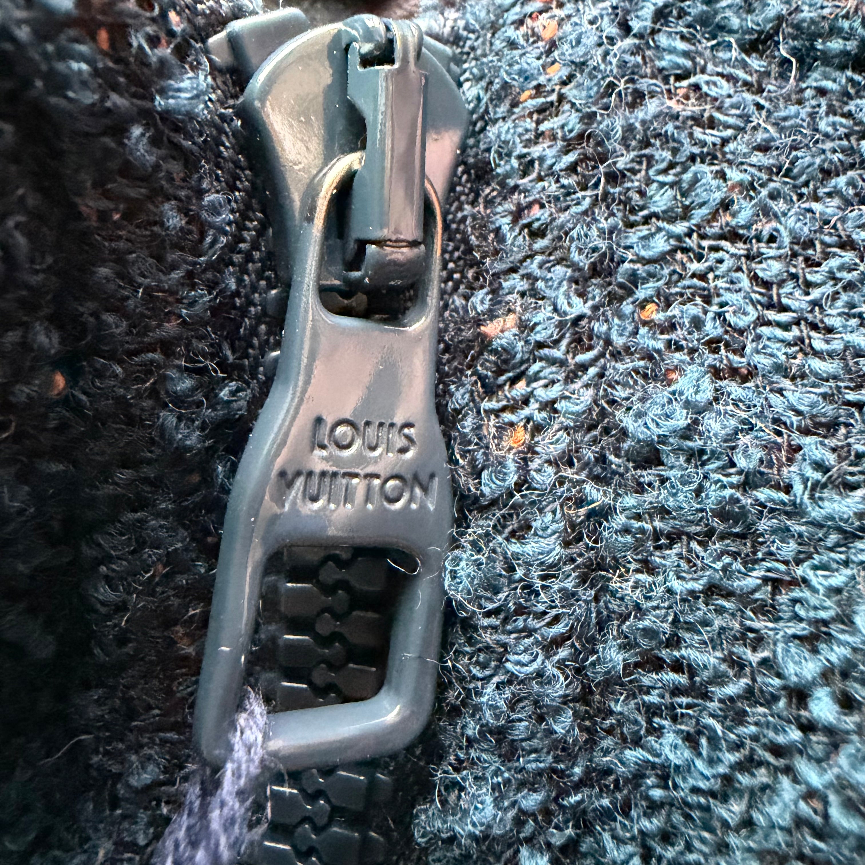 L Louis Vuitton Monogram Globe Fleece SS24